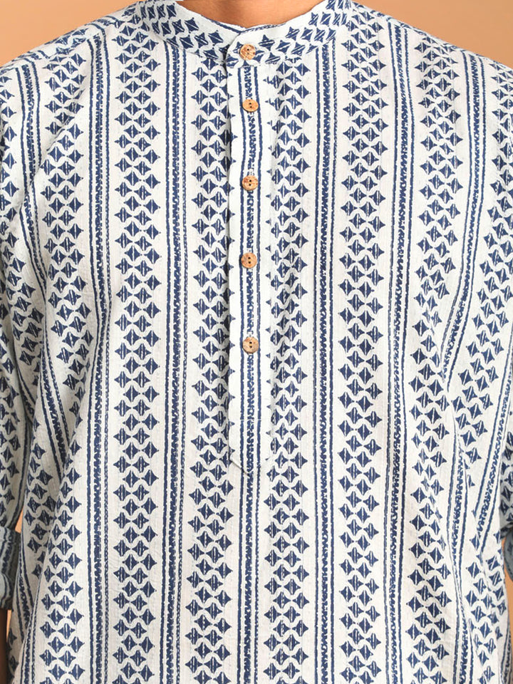 White &amp; Blue Printed Cotton Kurta Pant Set for Men