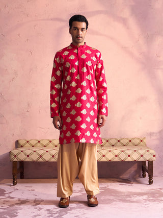 VASTRAMAY Men's Rani Pink Viscose Fish Motif Foil Print Kurta