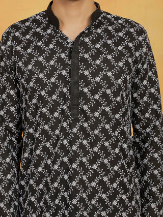 VASTRAMAY Men's Black Cotton Kurta And Pyjama Set