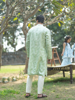 VASTRAMAY Men's Mint Green And Cream Silk Blend Kurta Pyjama Set