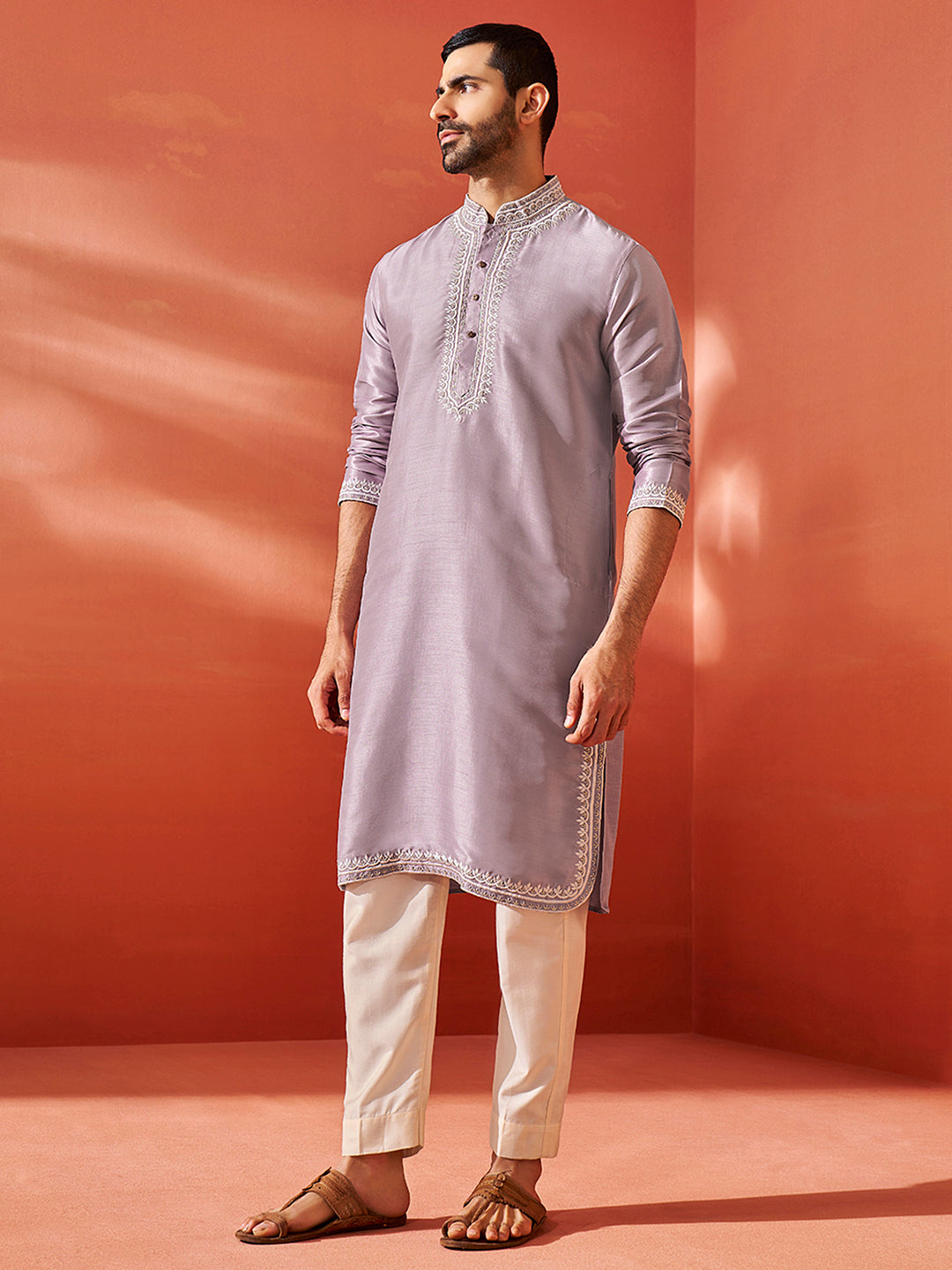 Men's Purple Silk Blend Kurta And Pyjama Set.