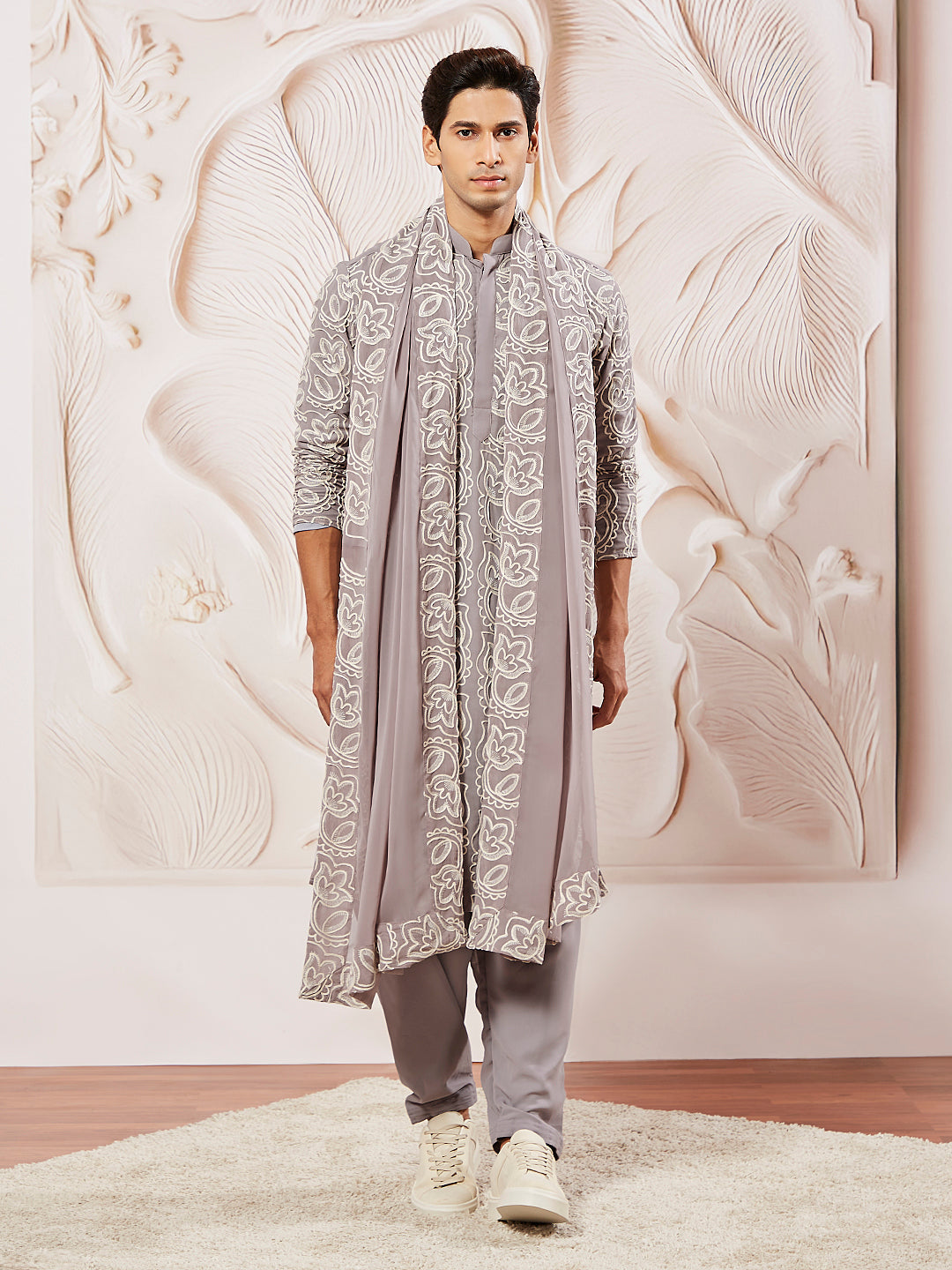 Men's Levender Georgette Kurta Patiala And Dupatta Set.