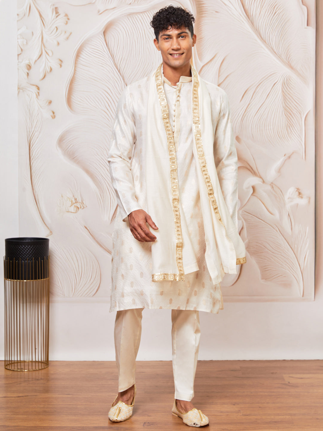 Men's Cream Gold Jacquard Zari Kurta with Pyjama and Lace Border Dupatta Set