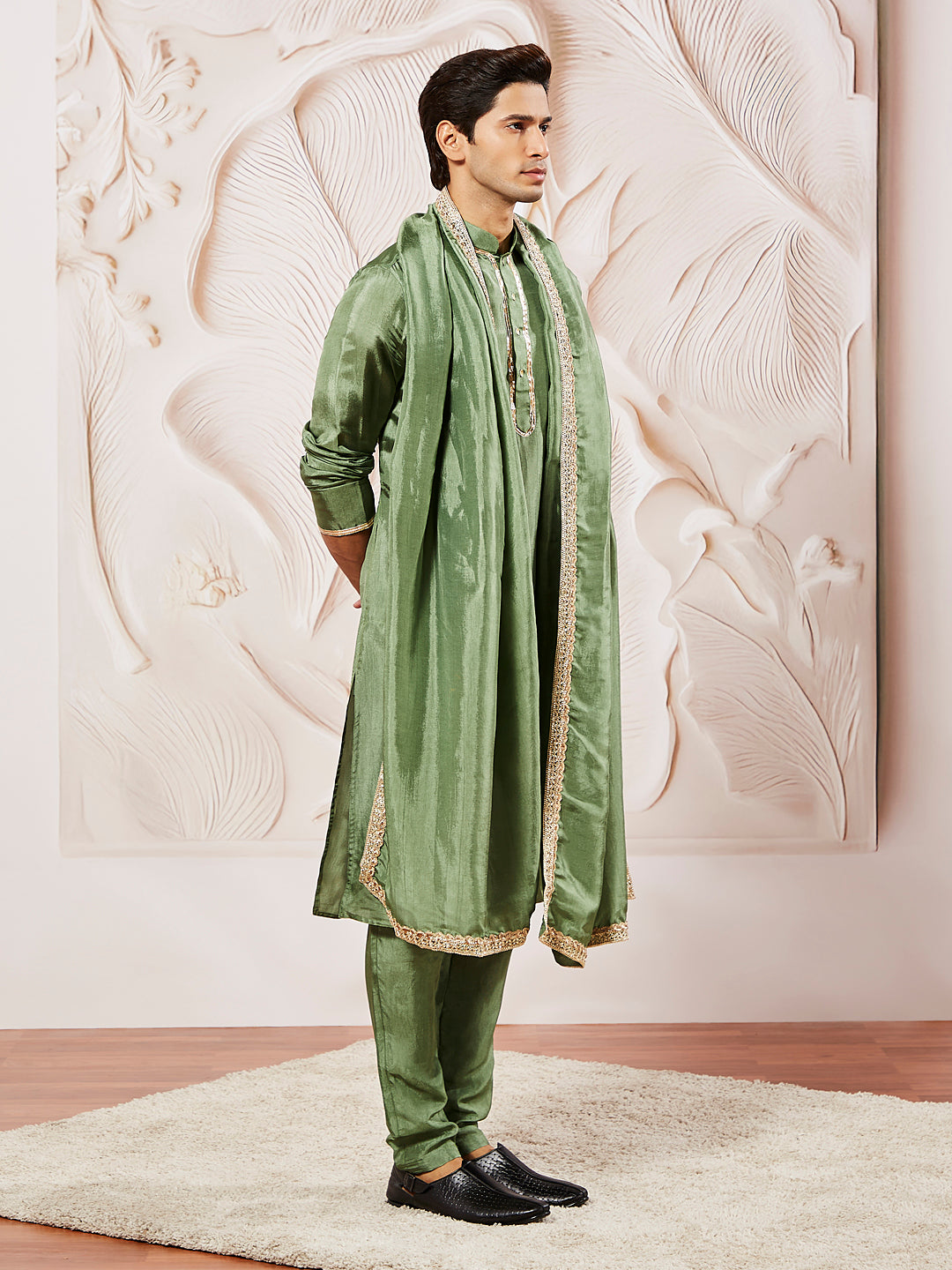 Men's Green Tissue Silk Kurta Pyjama And Dupatta Set For Men's