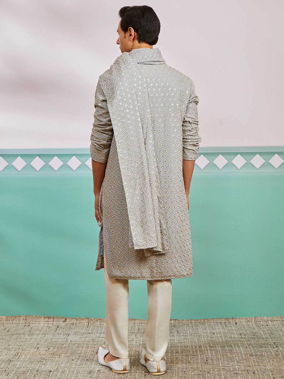 Men's Grey Rayon Kurta, Pyjama And Dupatta Set.