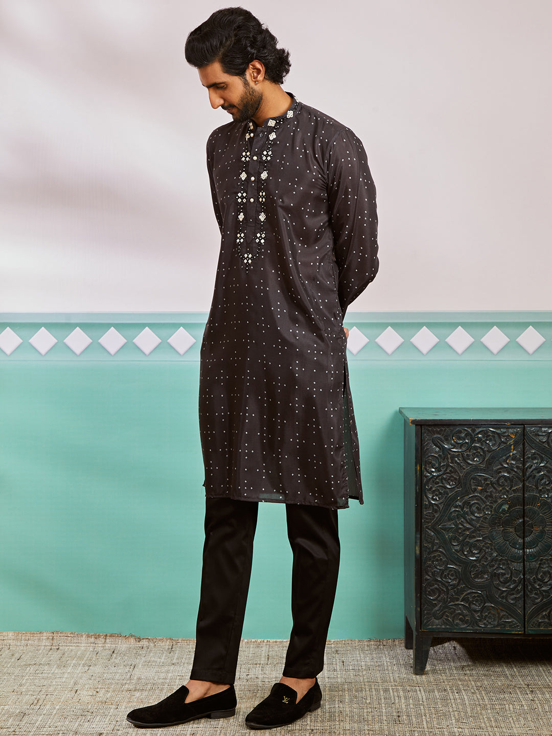 Men's Black Silk Blend Kurta And Pyjama Set