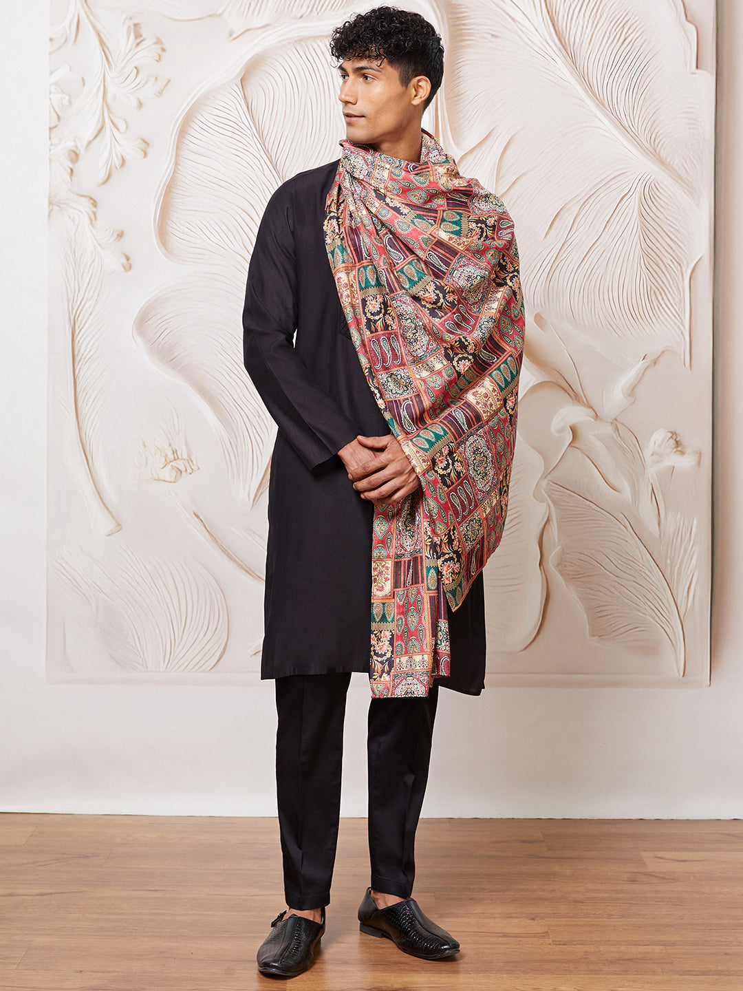 Men's Black Silk Blend Kurta,Pyjama And Dupatta Set.