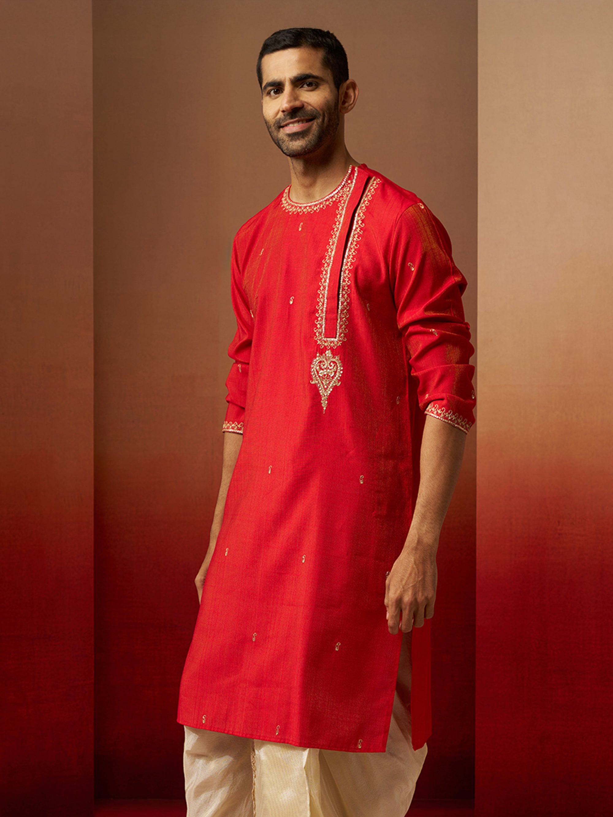 Vastramay Men Red Hand Embroidered Kurta