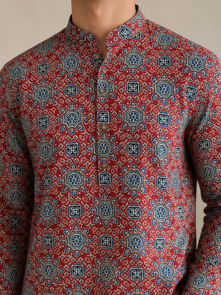 VASTRAMAY Men Red Ajrak Print Cotton Straight Kurta