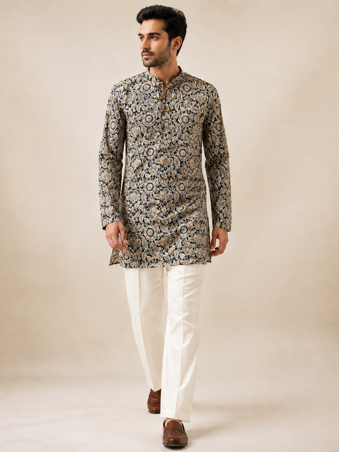 Vastramay Men Black Cotton Kalamkari Print Mandarin Collar Mid-Length Kurta