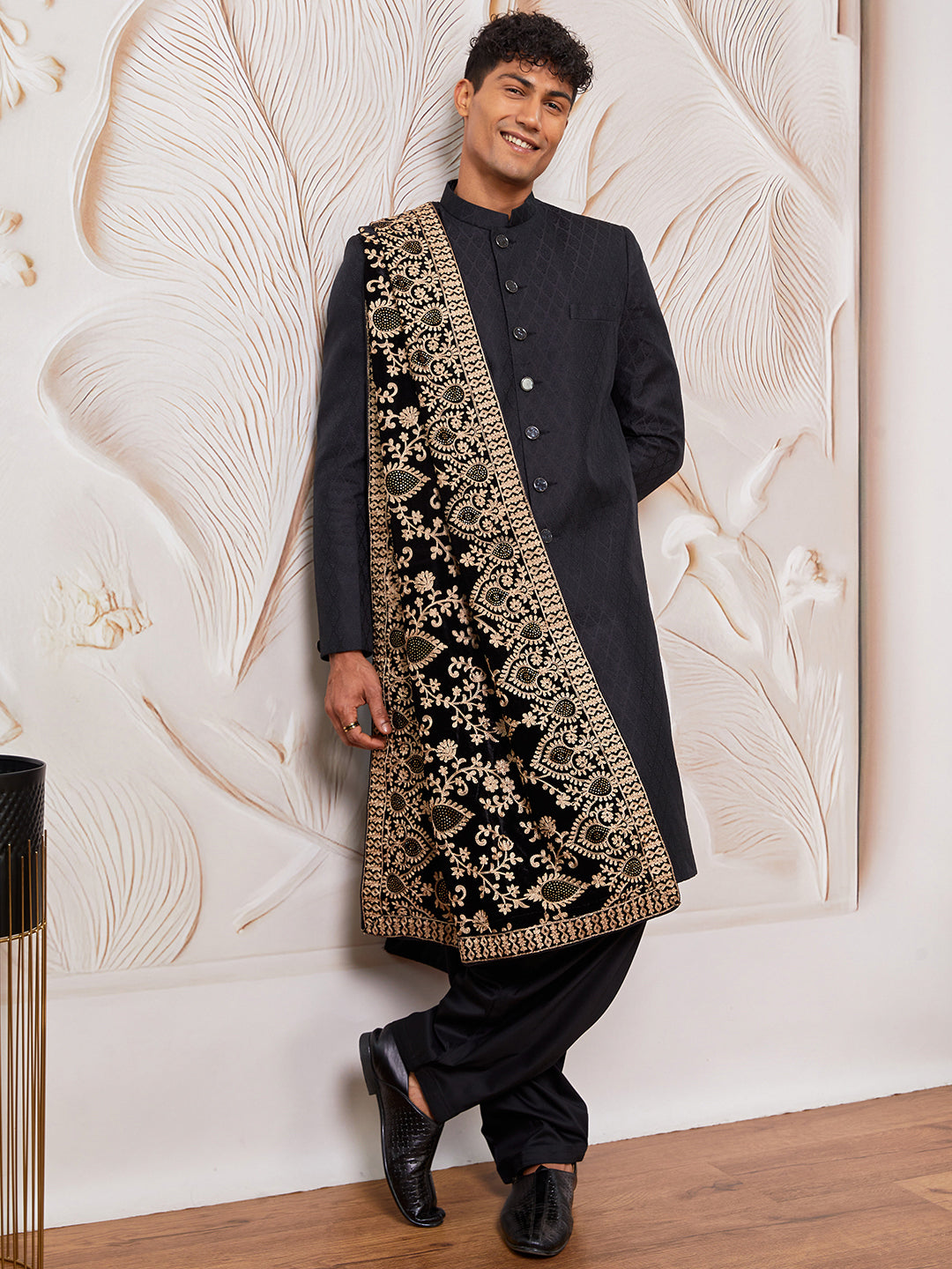 Men's Black Silk Blend Sherwani Pant And Dupatta Set