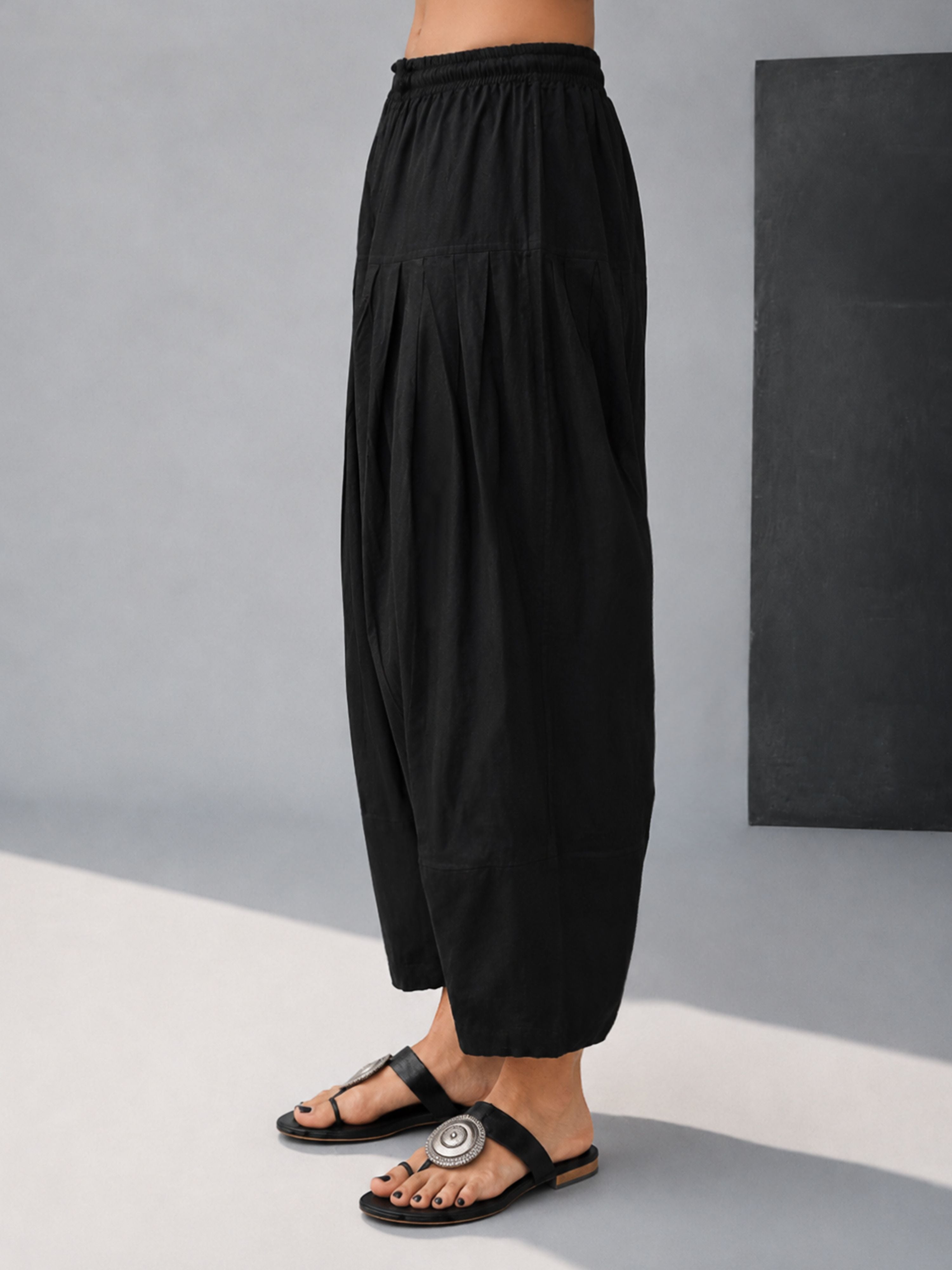 Women's Black Cambric Cotton Solid Palazzo