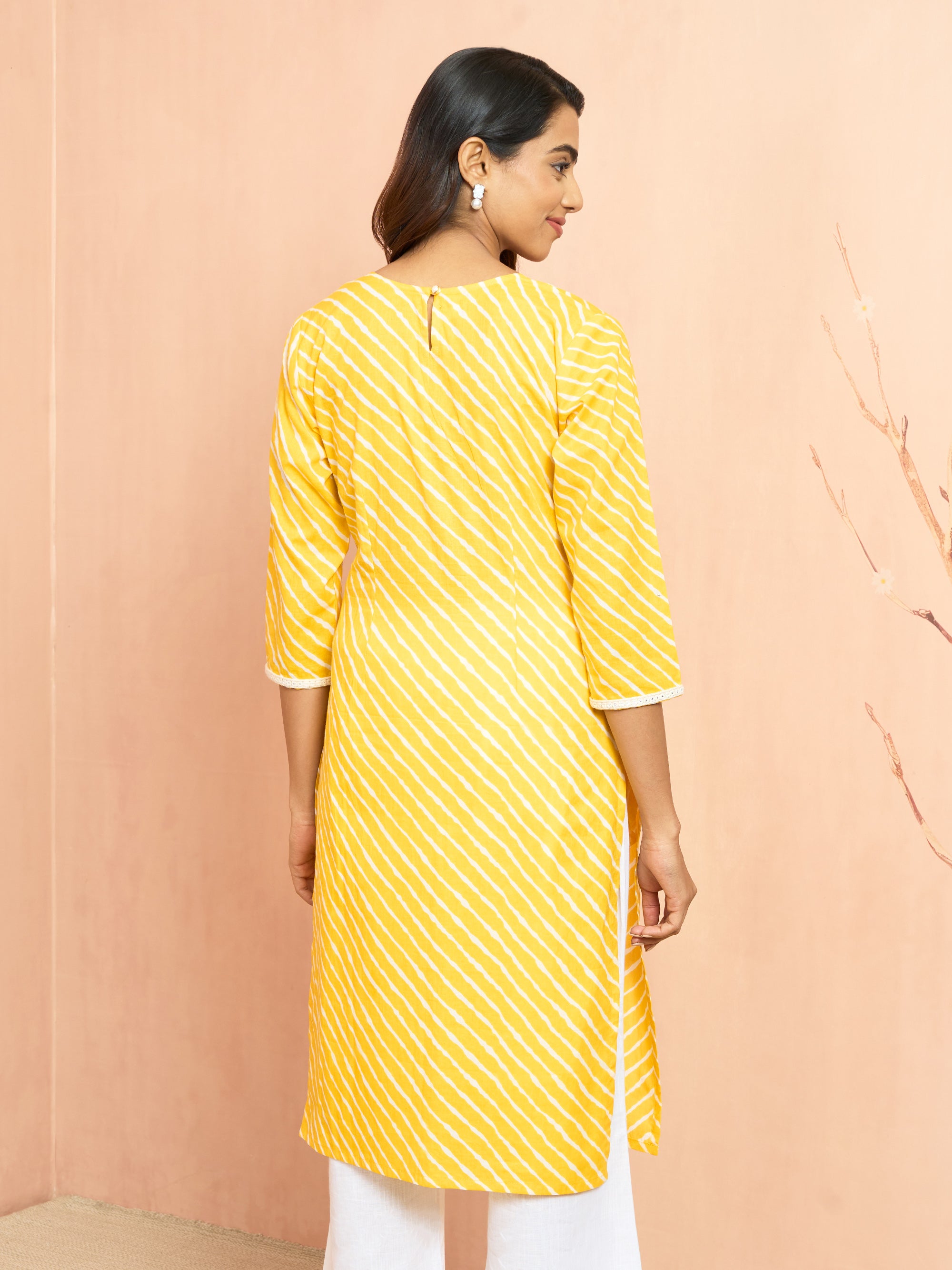 Women's Yellow Lehariya Print Embroidered Kurta
