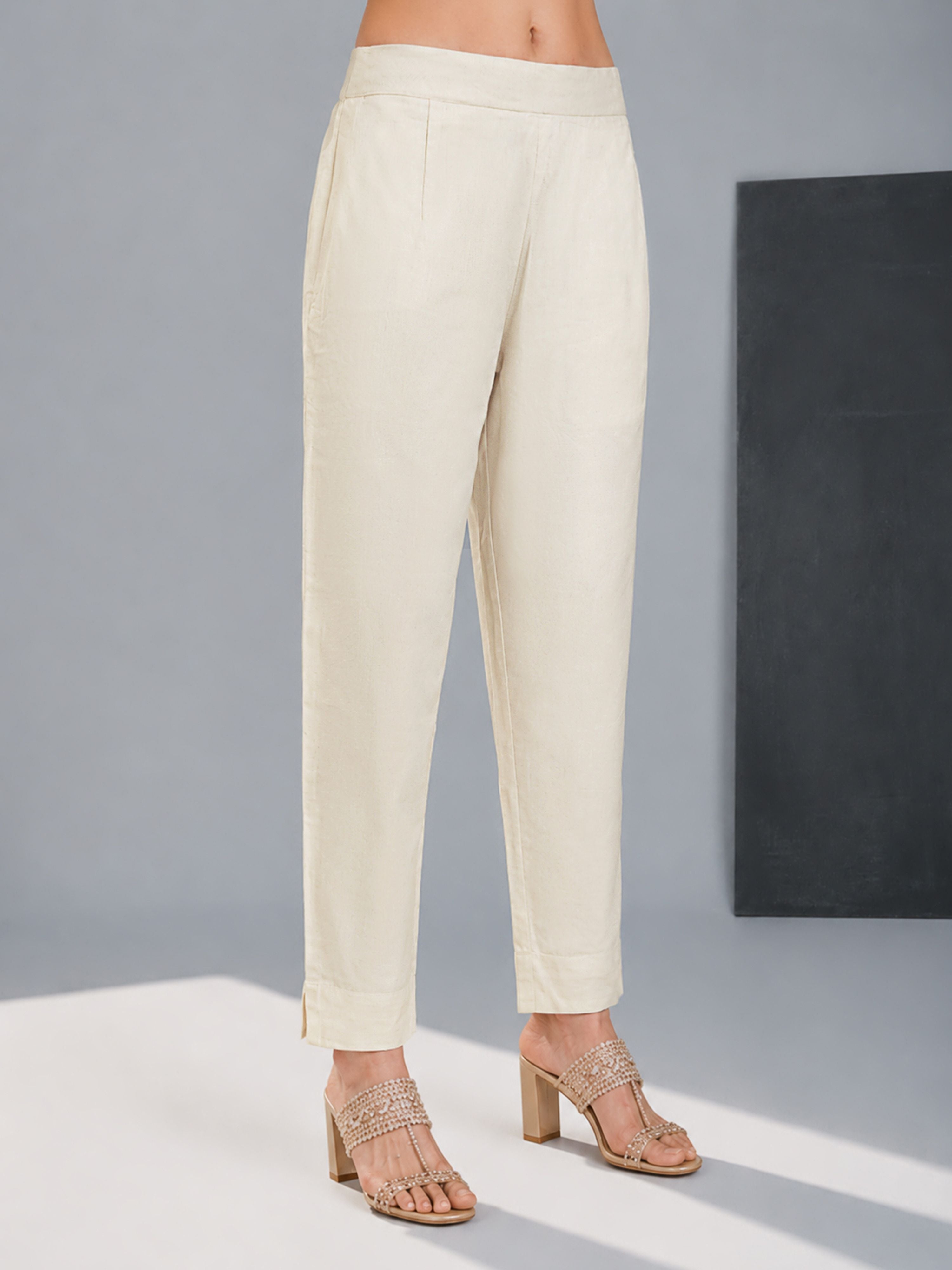 Women's Off-White Cotton Solid Ciggerete Pant