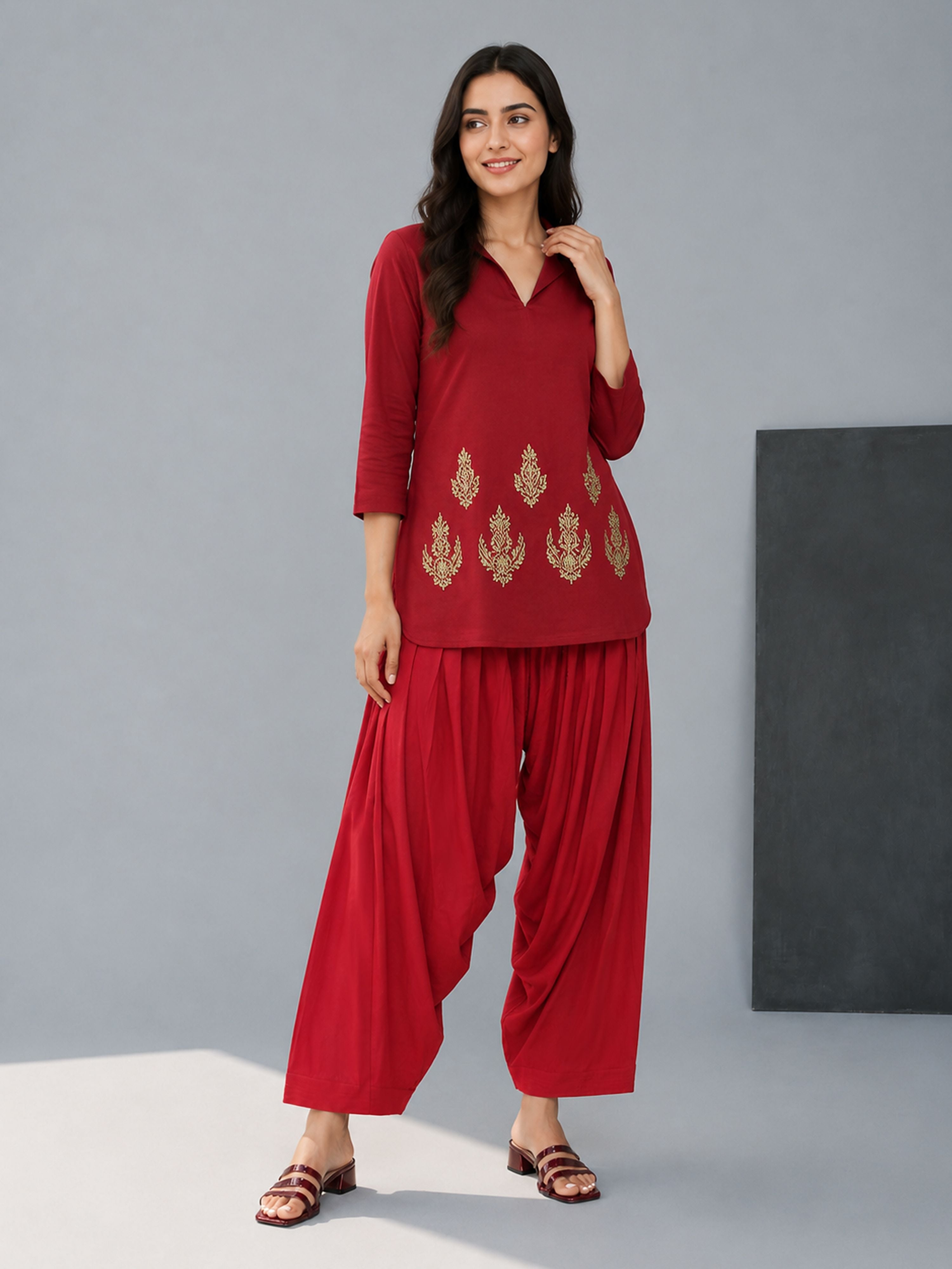 Women's Maroon Cambric Cotton Solid Patiyala