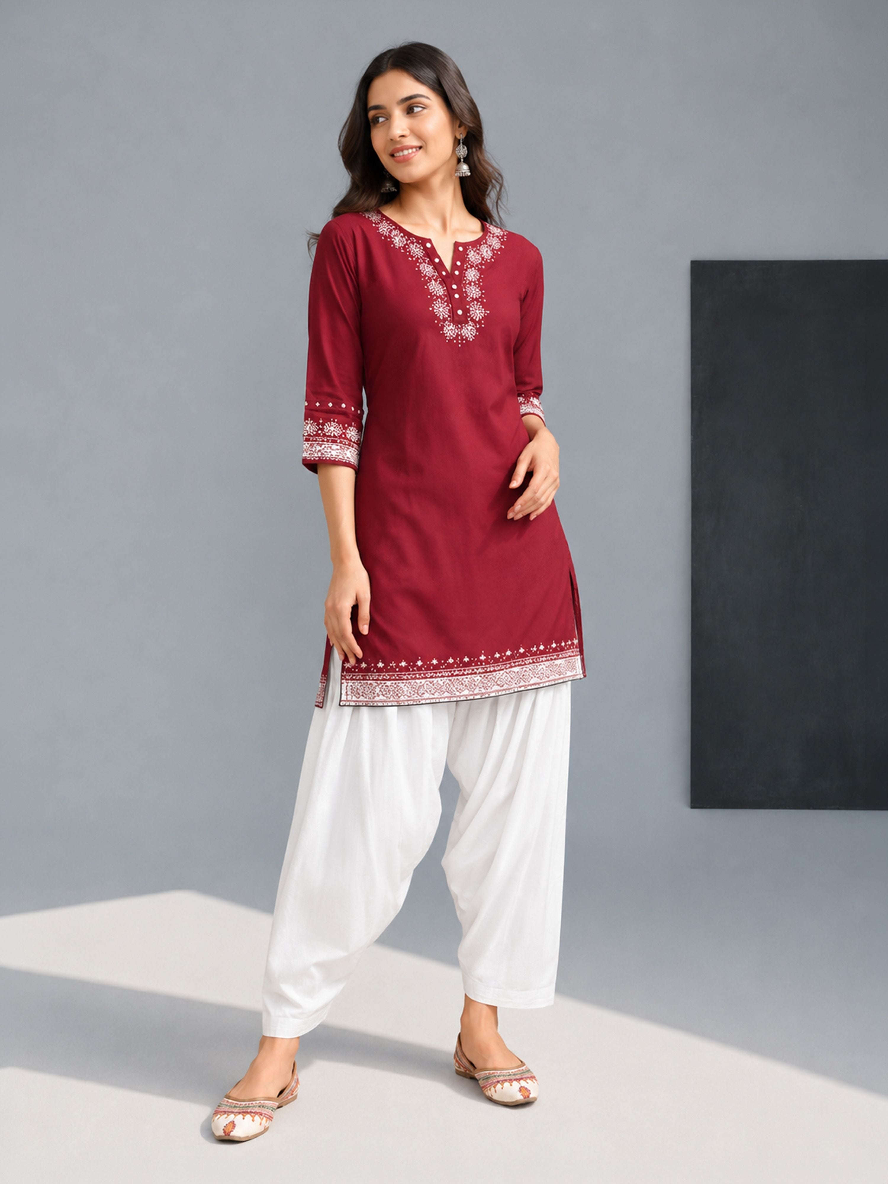 Women's White Cotton Solid Patiala
