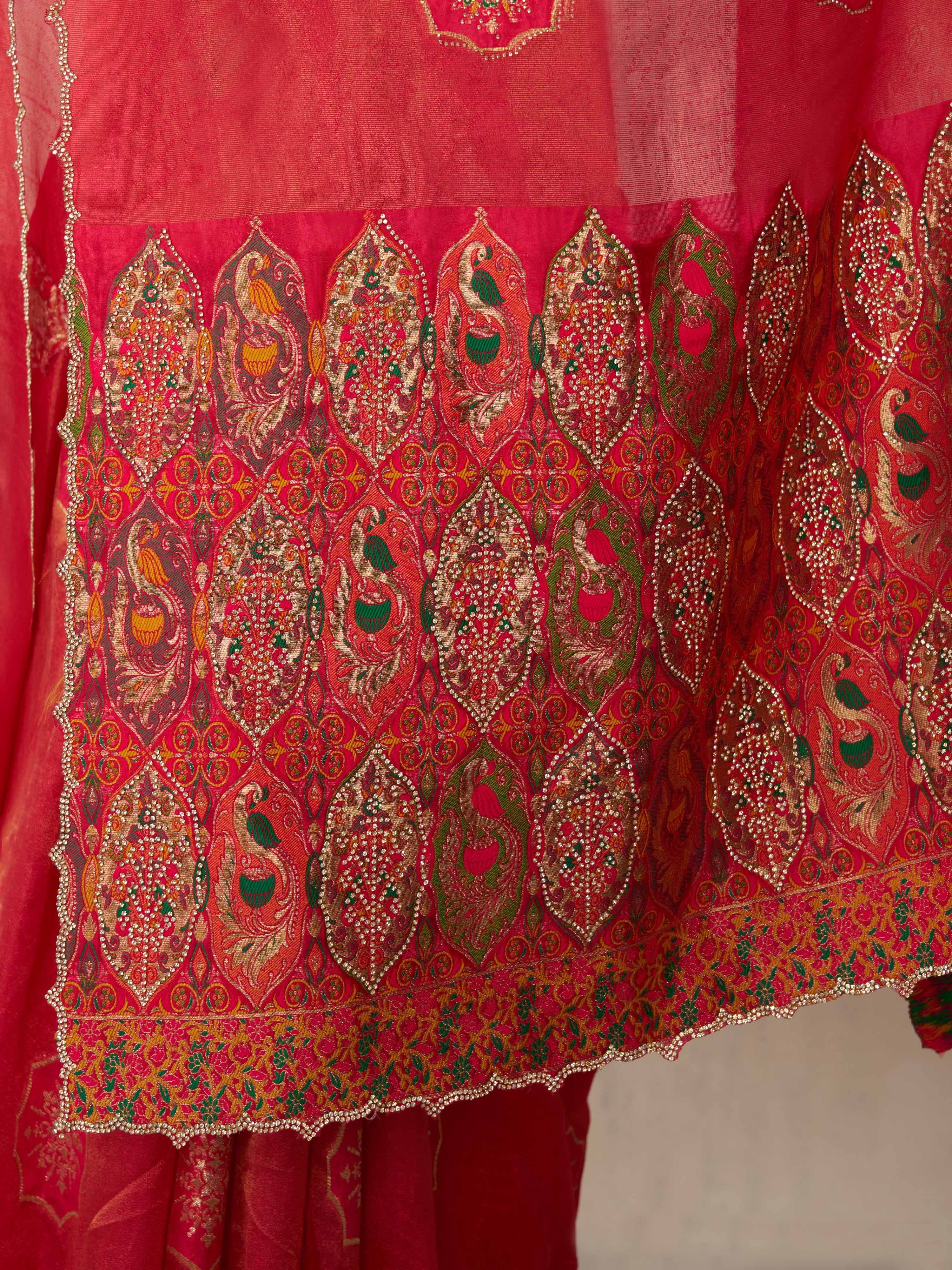 Women's Red Jacquard Ethnic Motifs Saree With Unstitched Blouse Piece