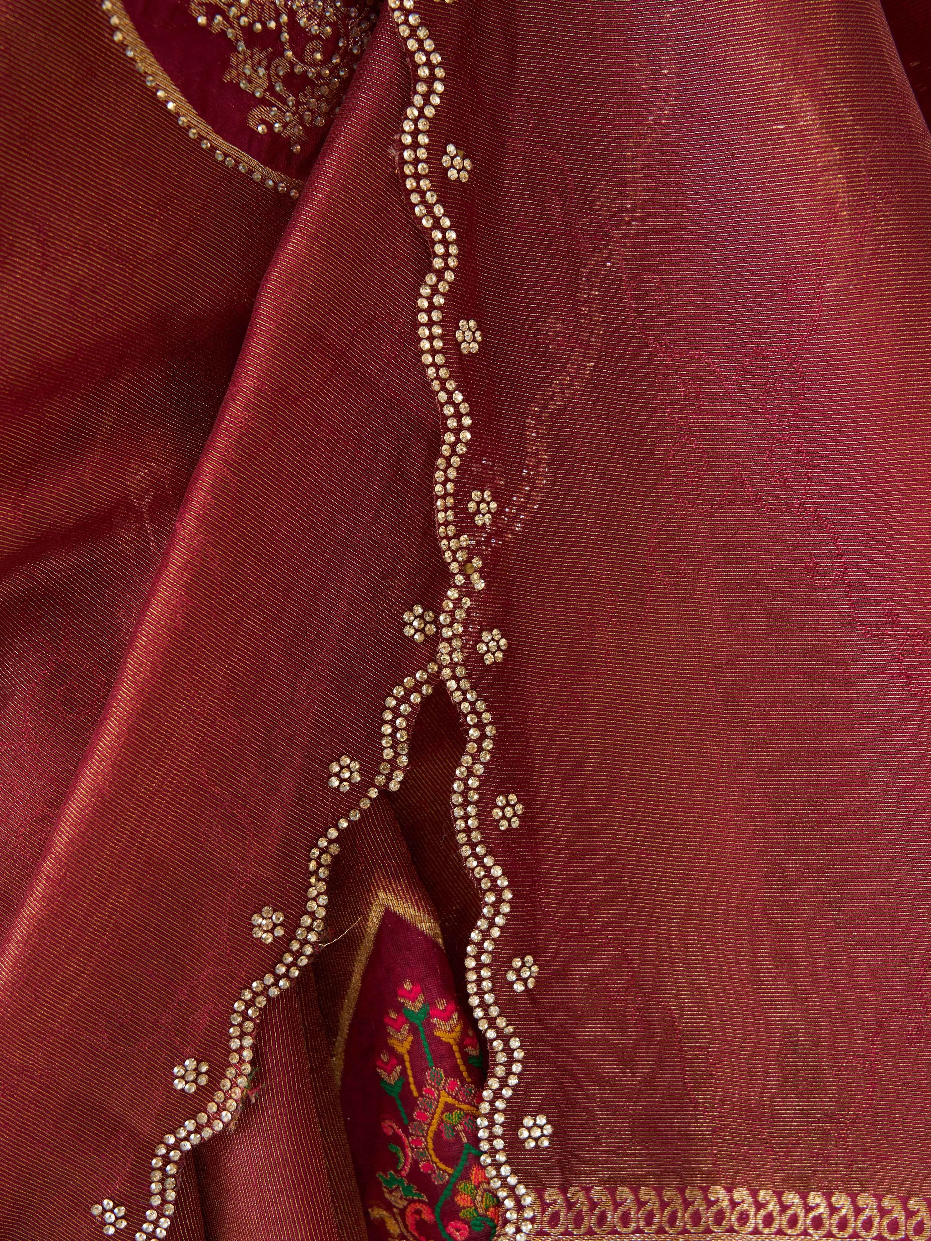 Women's Brown Silk Ethnic Motifs Saree With Unstitched Blouse Piece