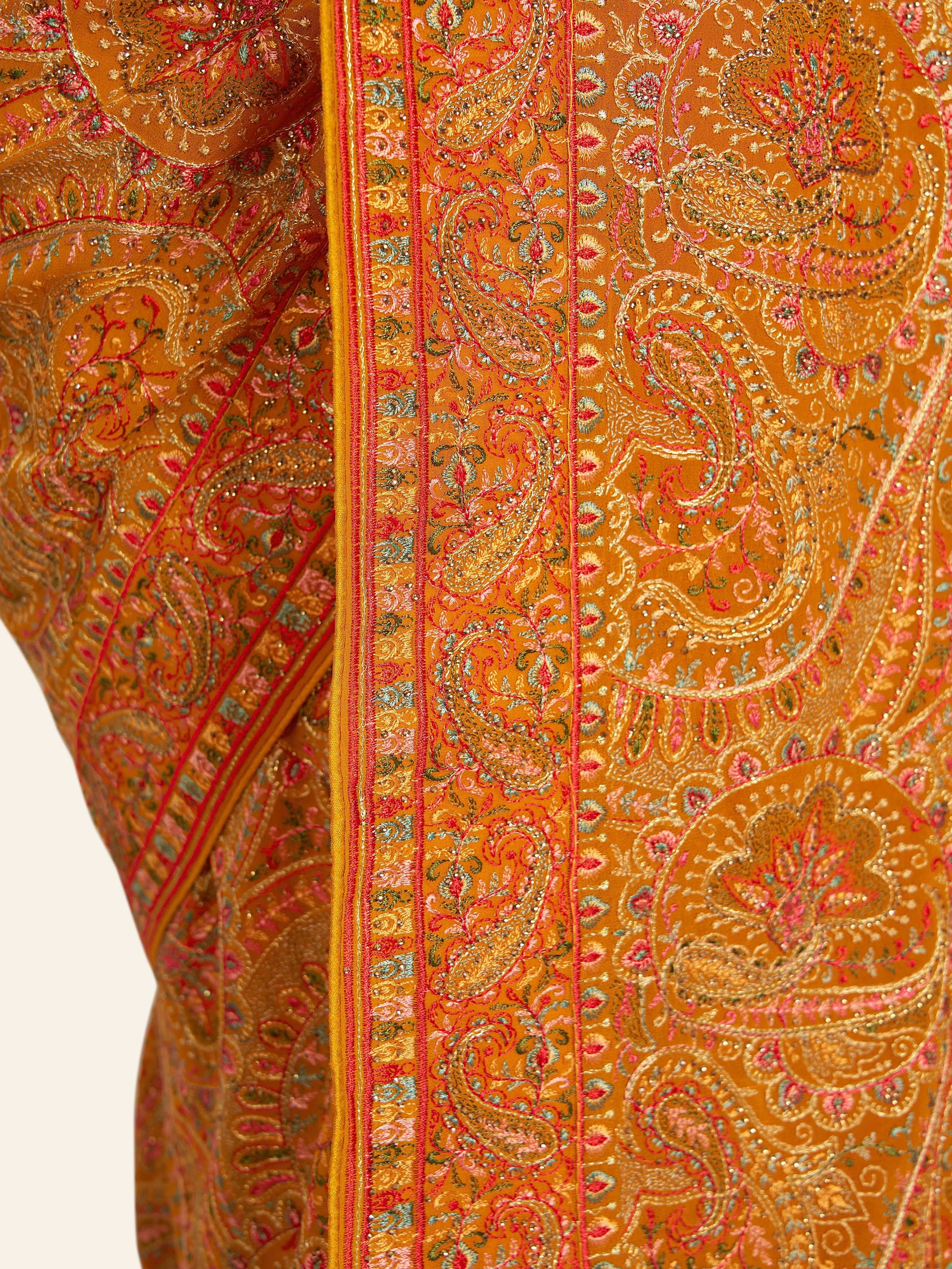 Women's Orange Georgette Paisley Saree With Unstitched Blouse Piece