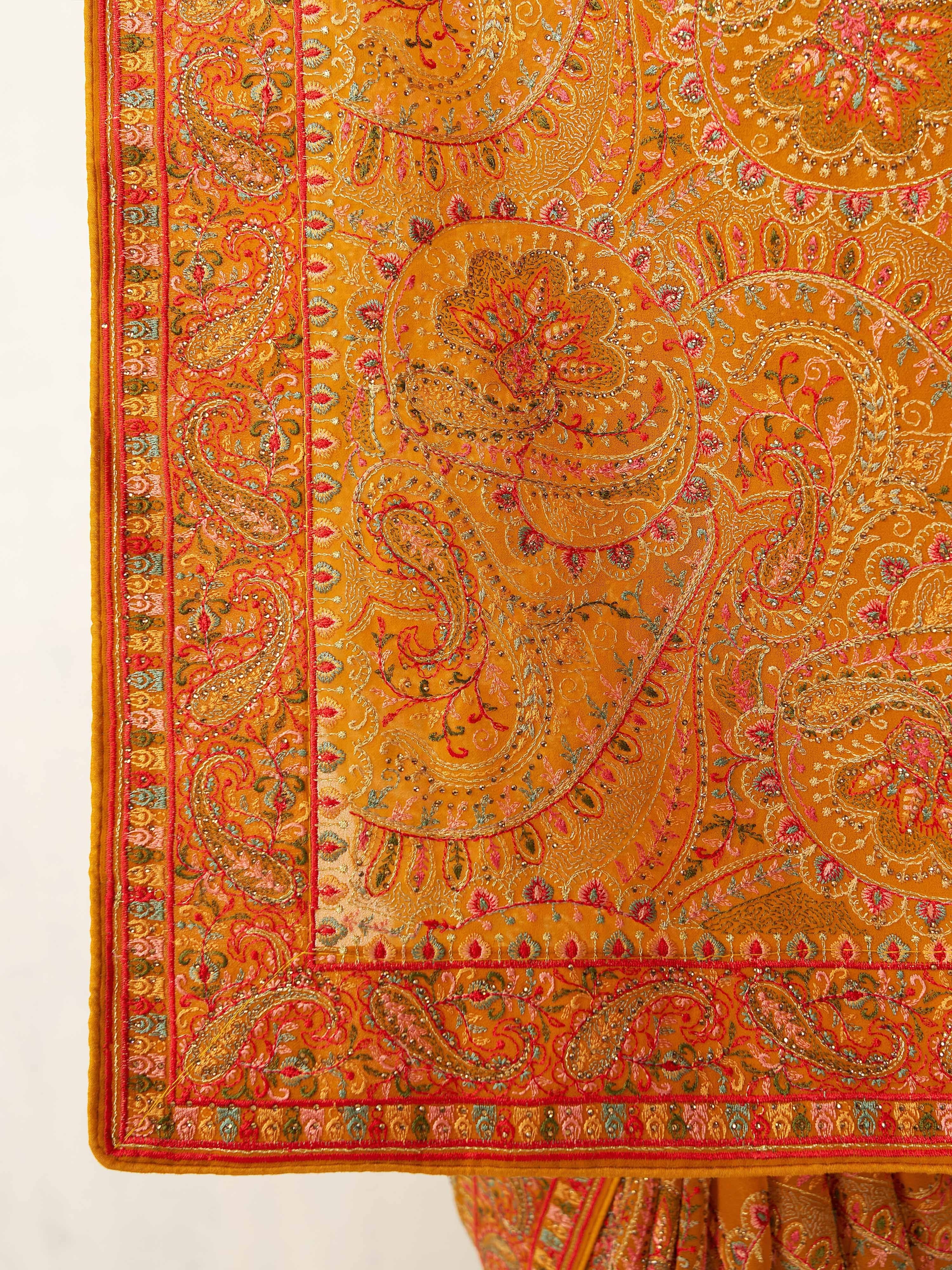 Women's Orange Georgette Paisley Saree With Unstitched Blouse Piece