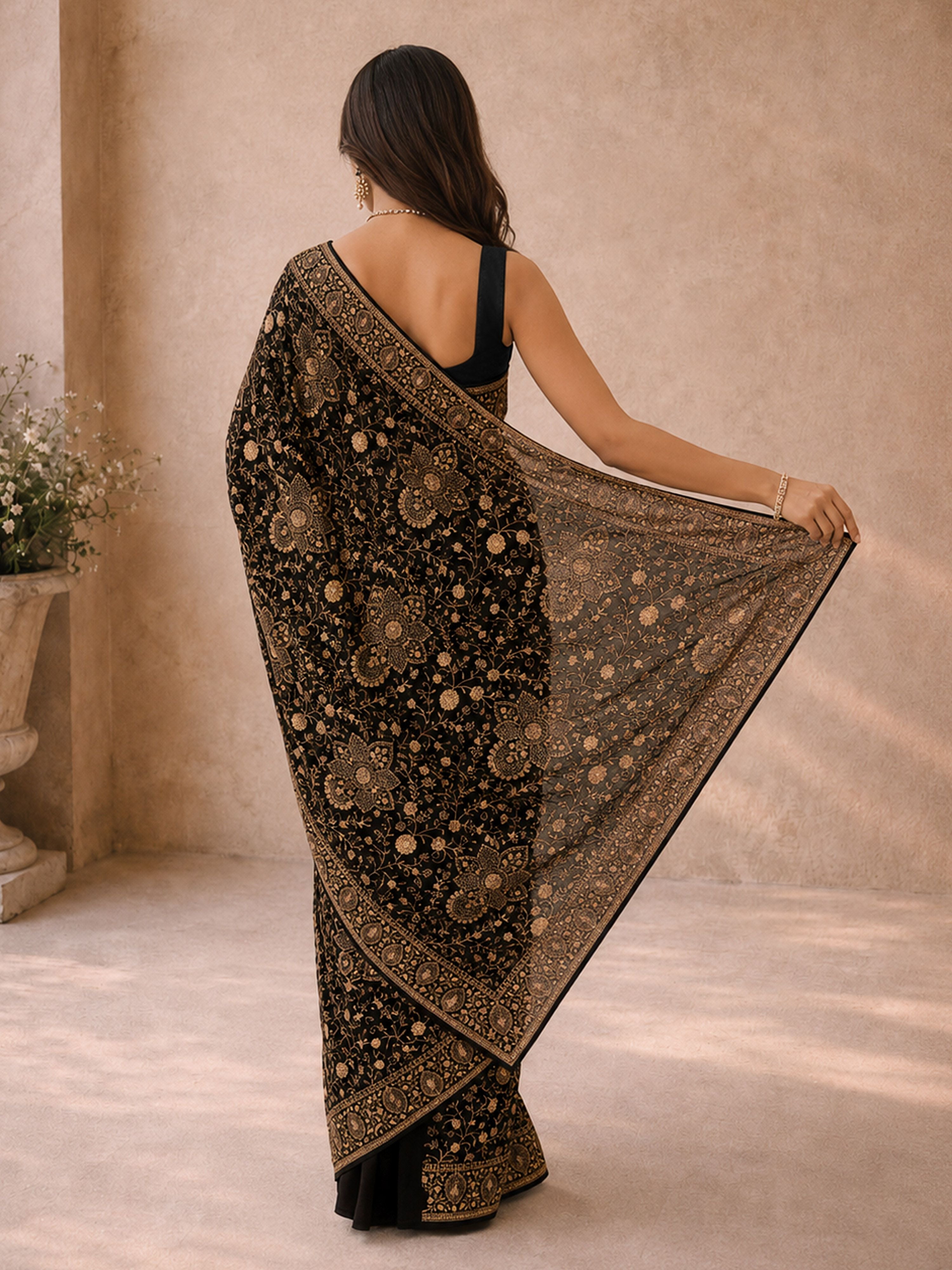 Women's Black Georgette Floral Print Saree With Unstitched Blouse Piece