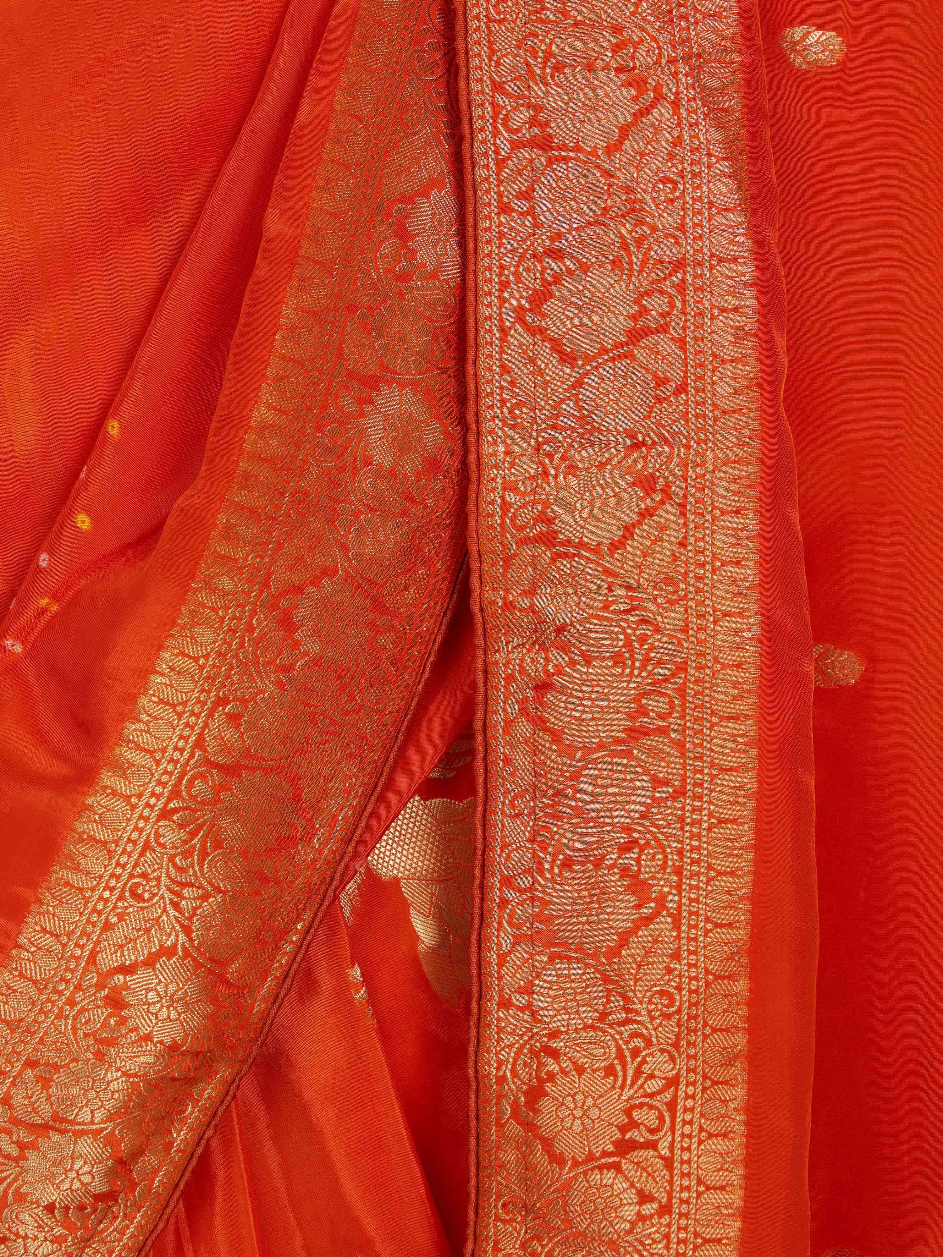 Women's Orange Silk-Blend Bandhni Saree With Unstitched Blouse Piece