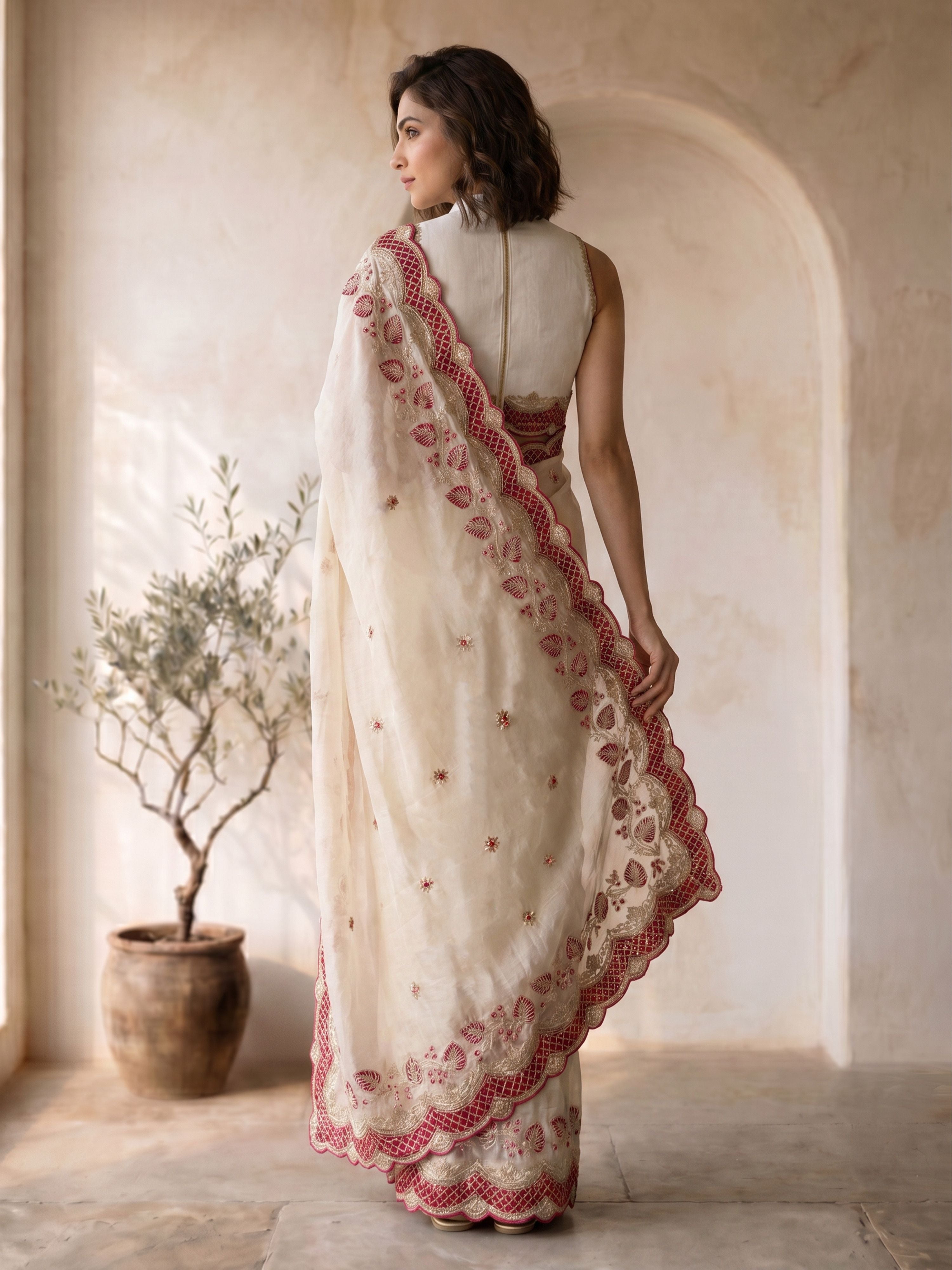 Women's White Organza Embroidered Saree With Unstitched Blouse Piece