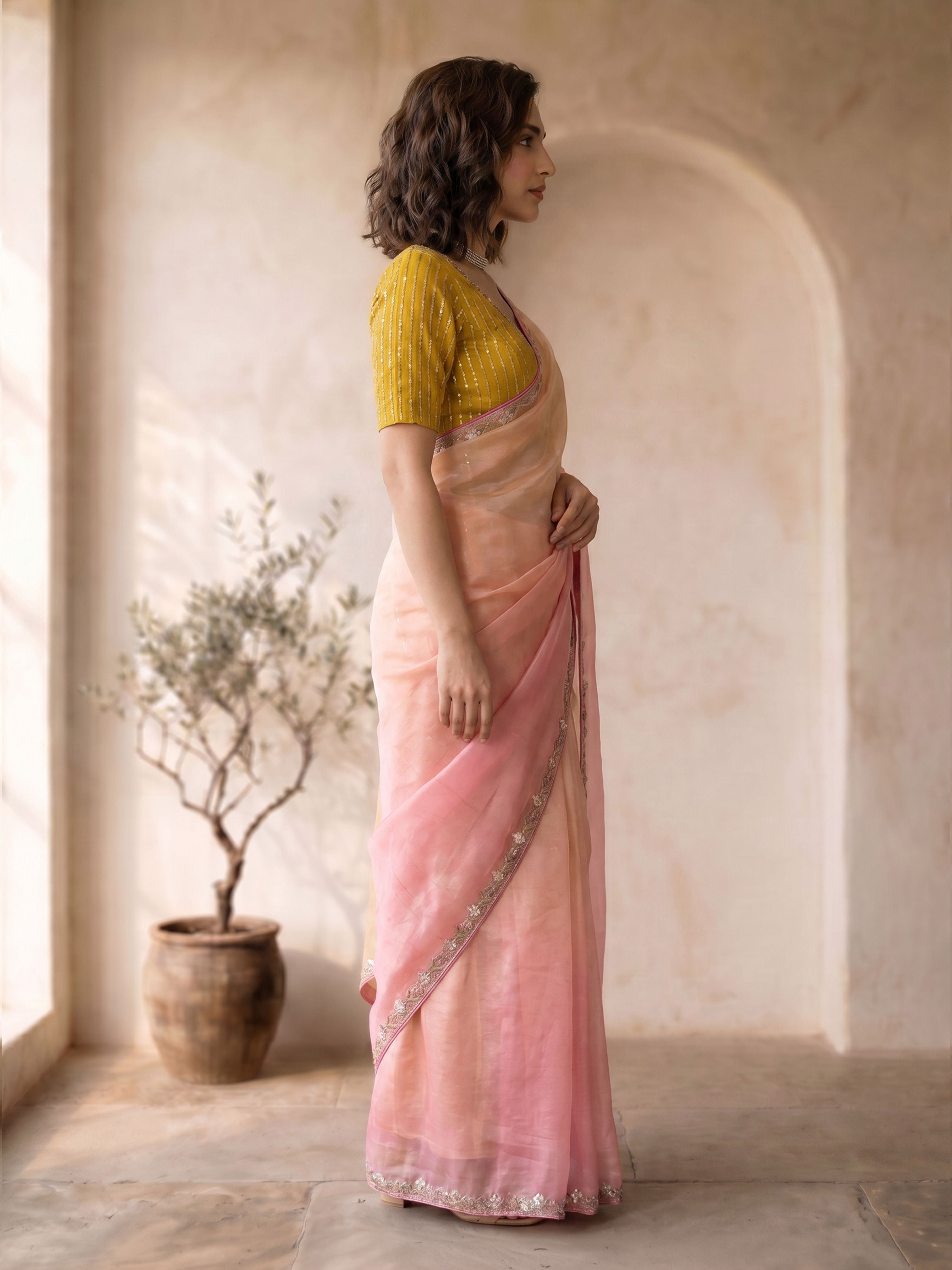 Women's Pink Organza Ethnic Motifs Saree With Unstitched Blouse Piece