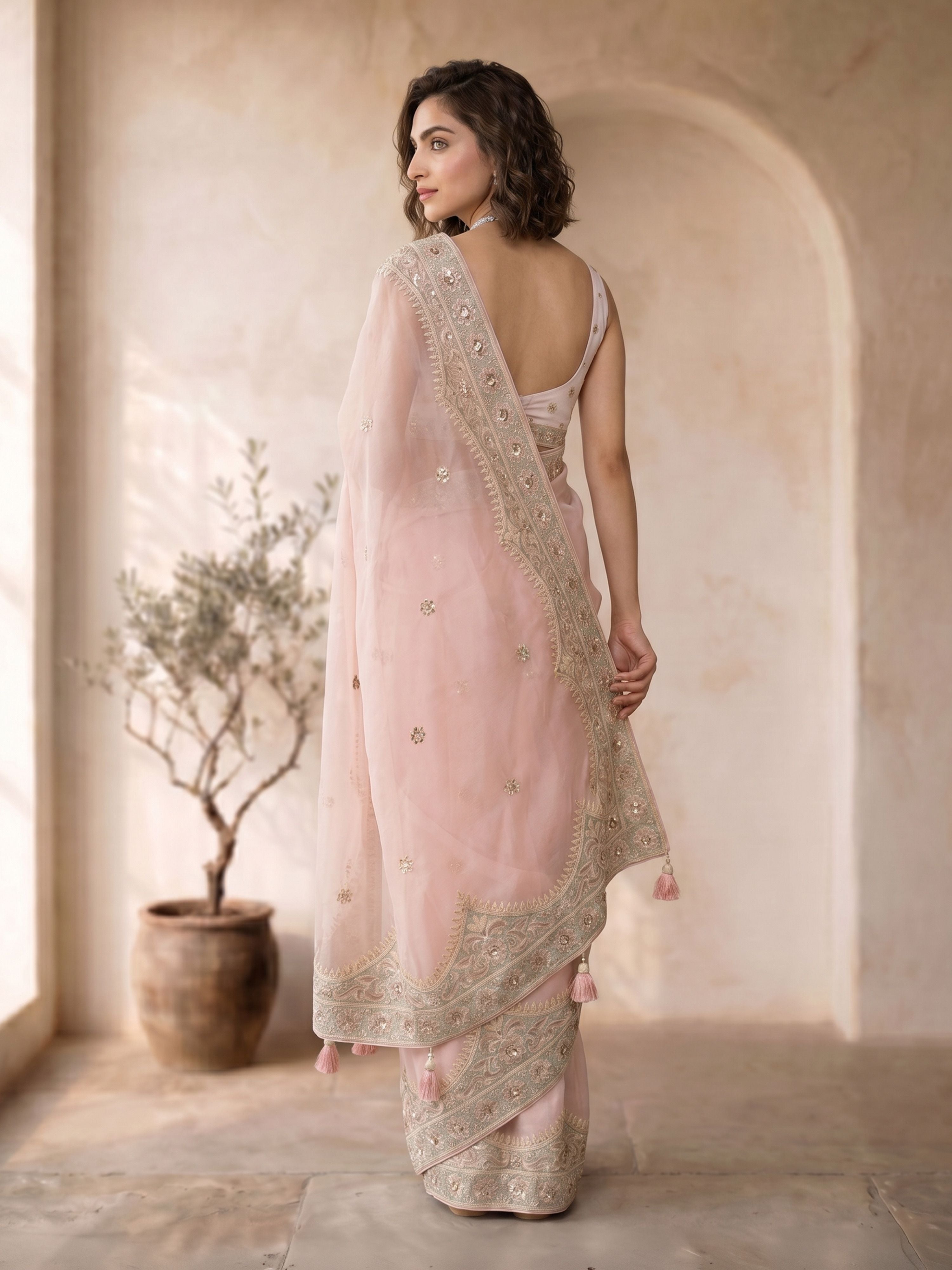 Women's Pink Georgette Embroidered Saree With Unstitched Blouse Piece