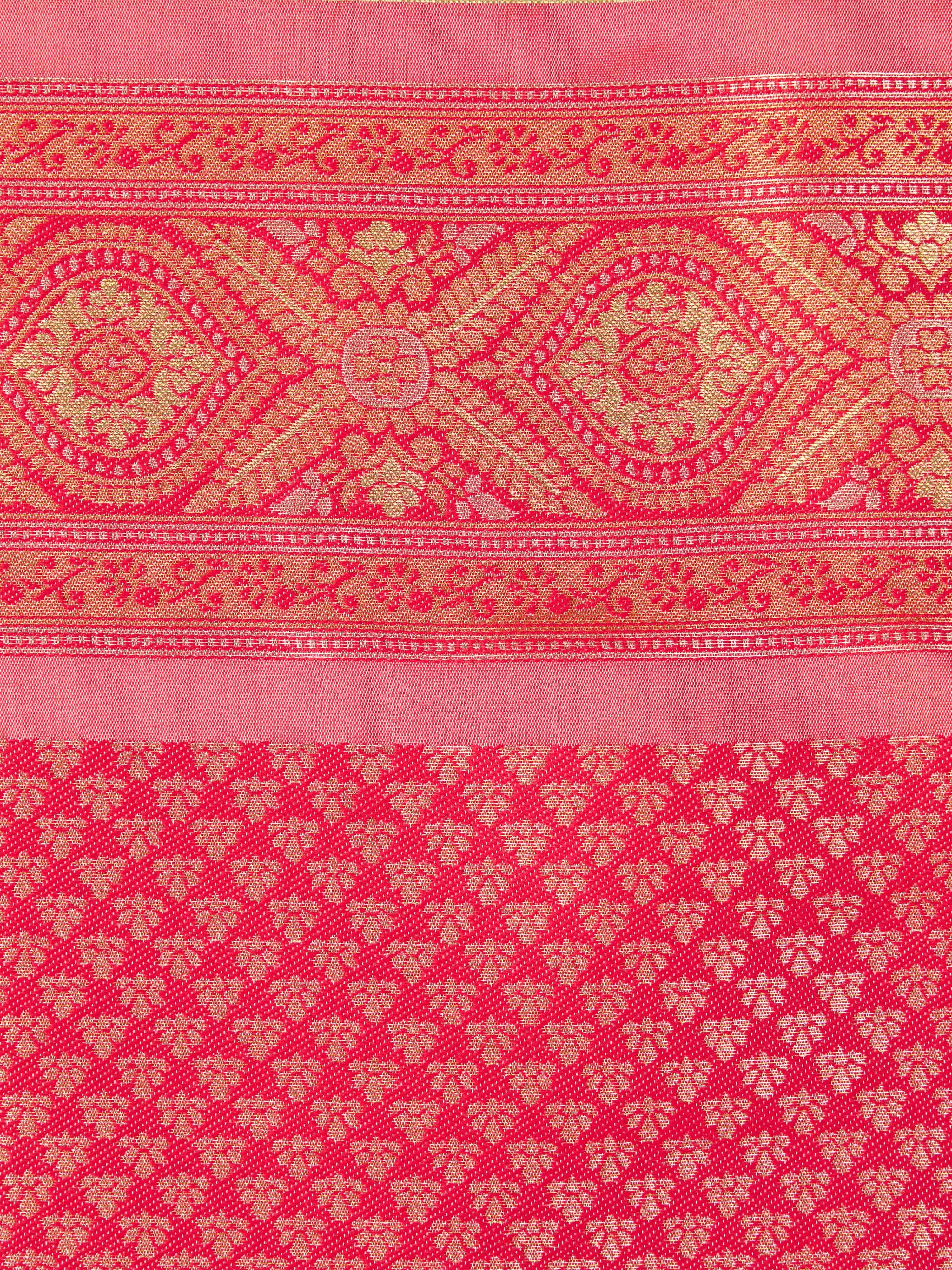Women's Gold Cotton-Silk Ethnic Motifs Saree With Unstitched Blouse Piece