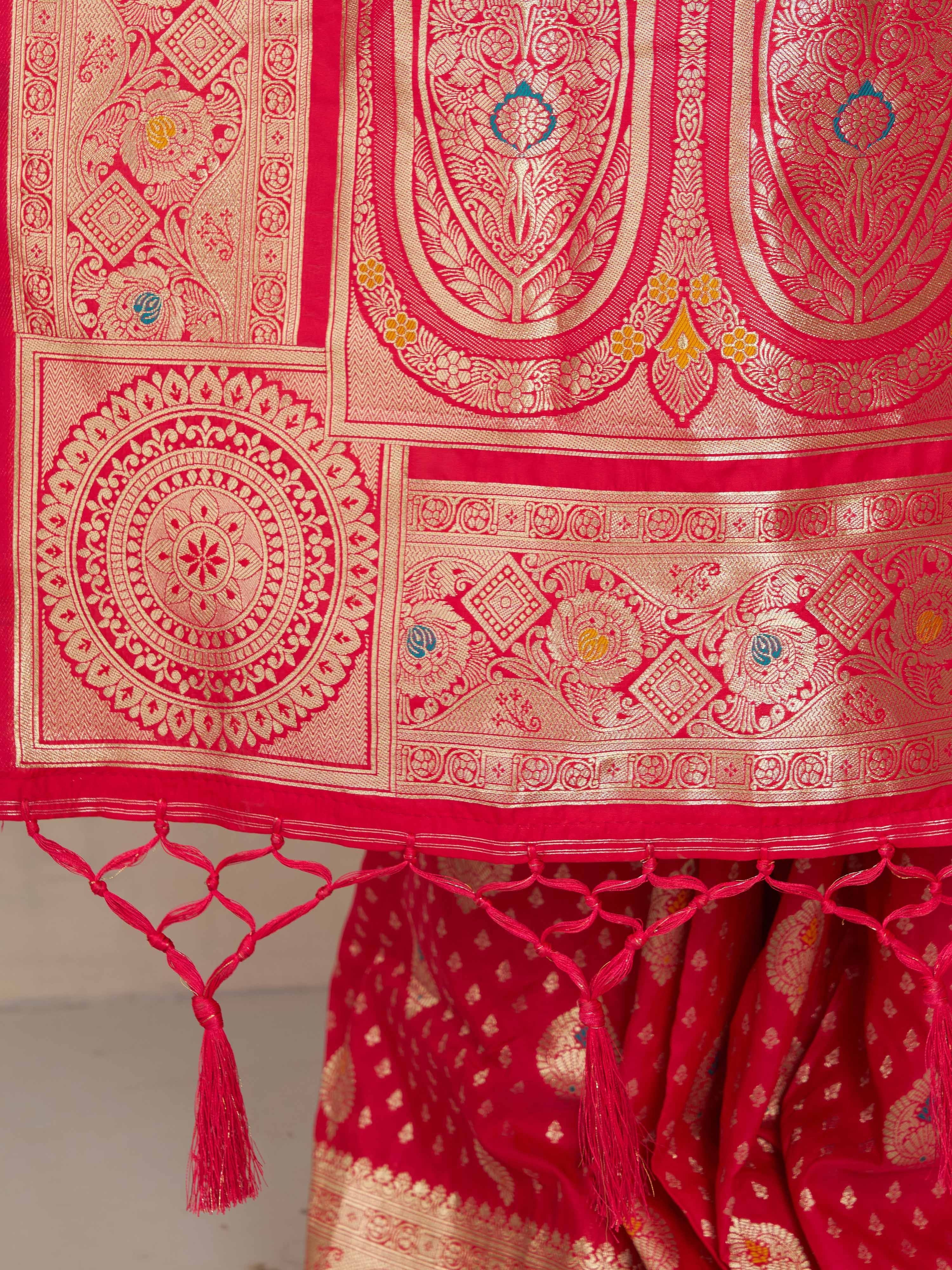Women's Pink Cotton-Silk Ethnic Motifs Saree With Unstitched Blouse Piece