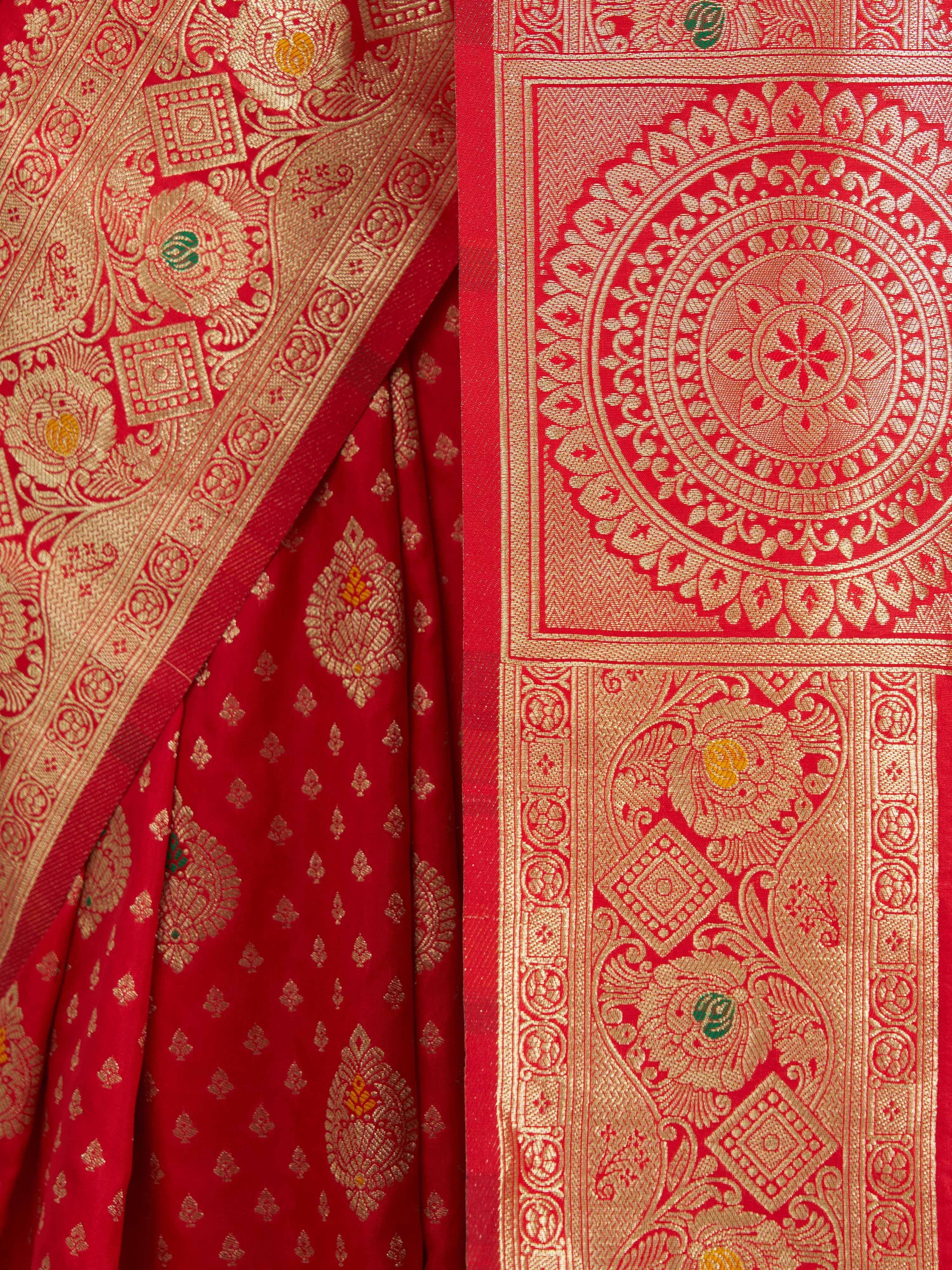 Women's Red Cotton-Silk Ethnic Motifs Saree With Unstitched Blouse Piece