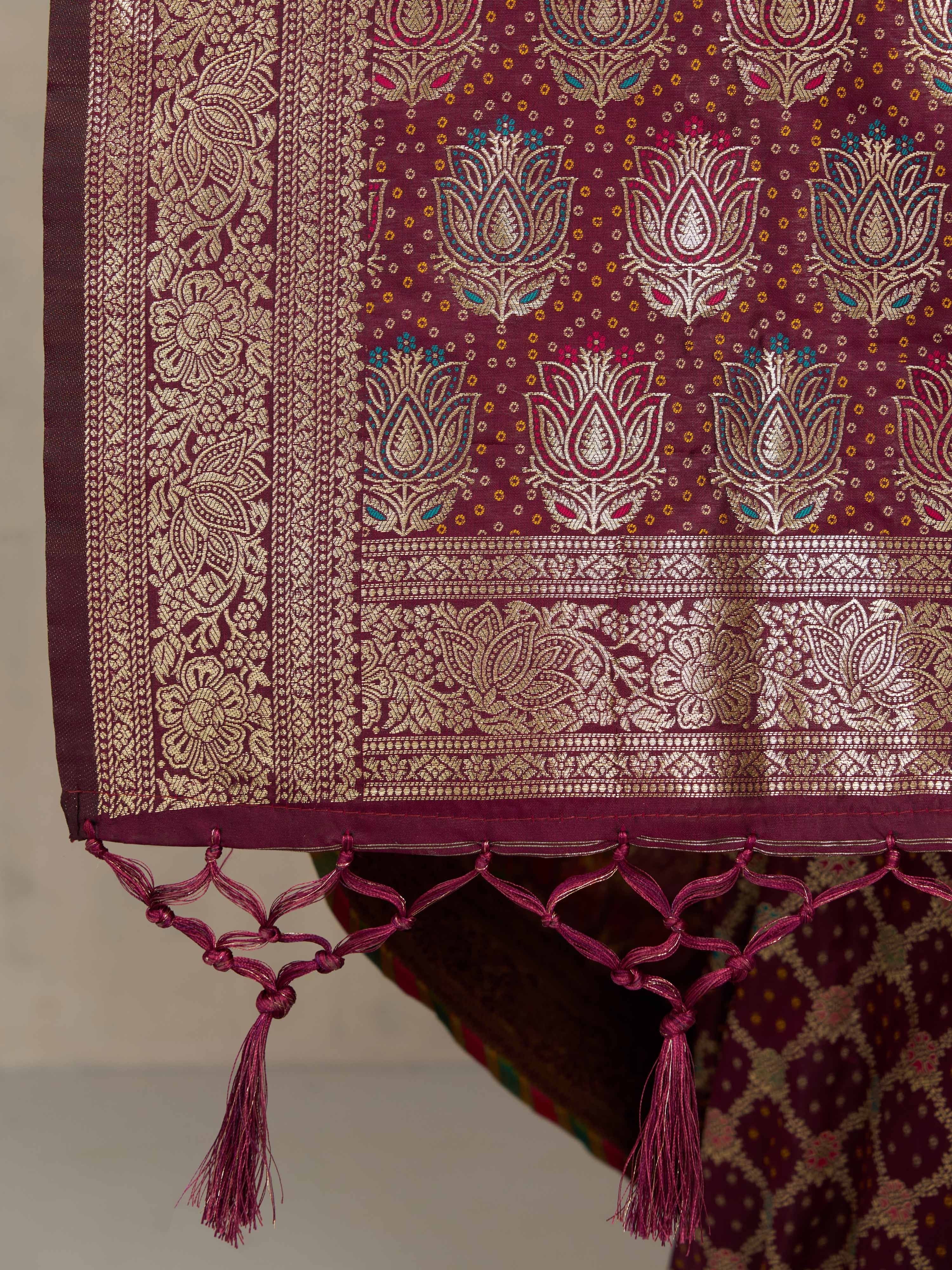Women's Purple Cotton-Silk Ethnic Motifs Saree With Unstitched Blouse Piece