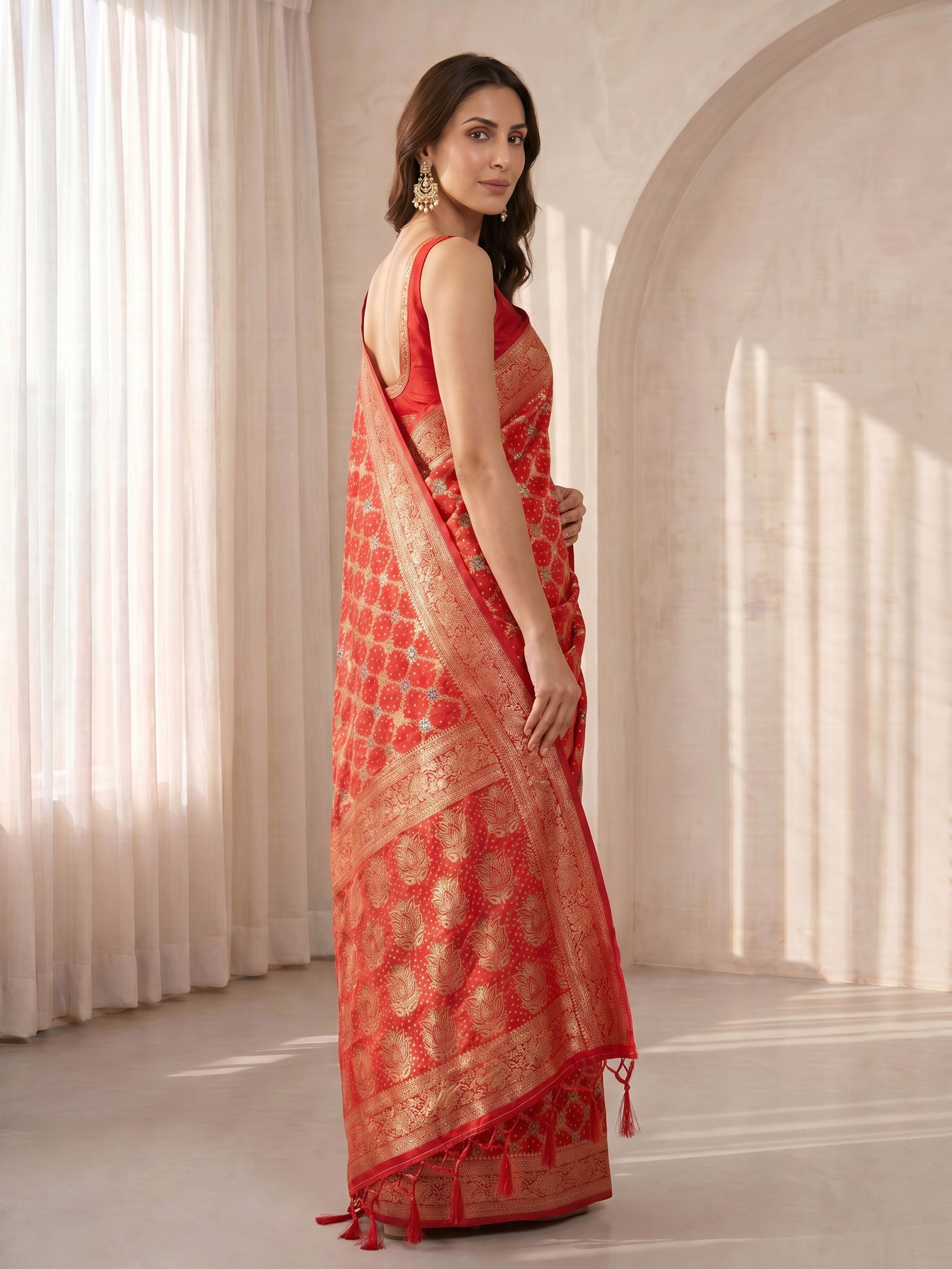 Women's Red Cotton-Silk Ethnic Motifs Saree With Unstitched Blouse Piece