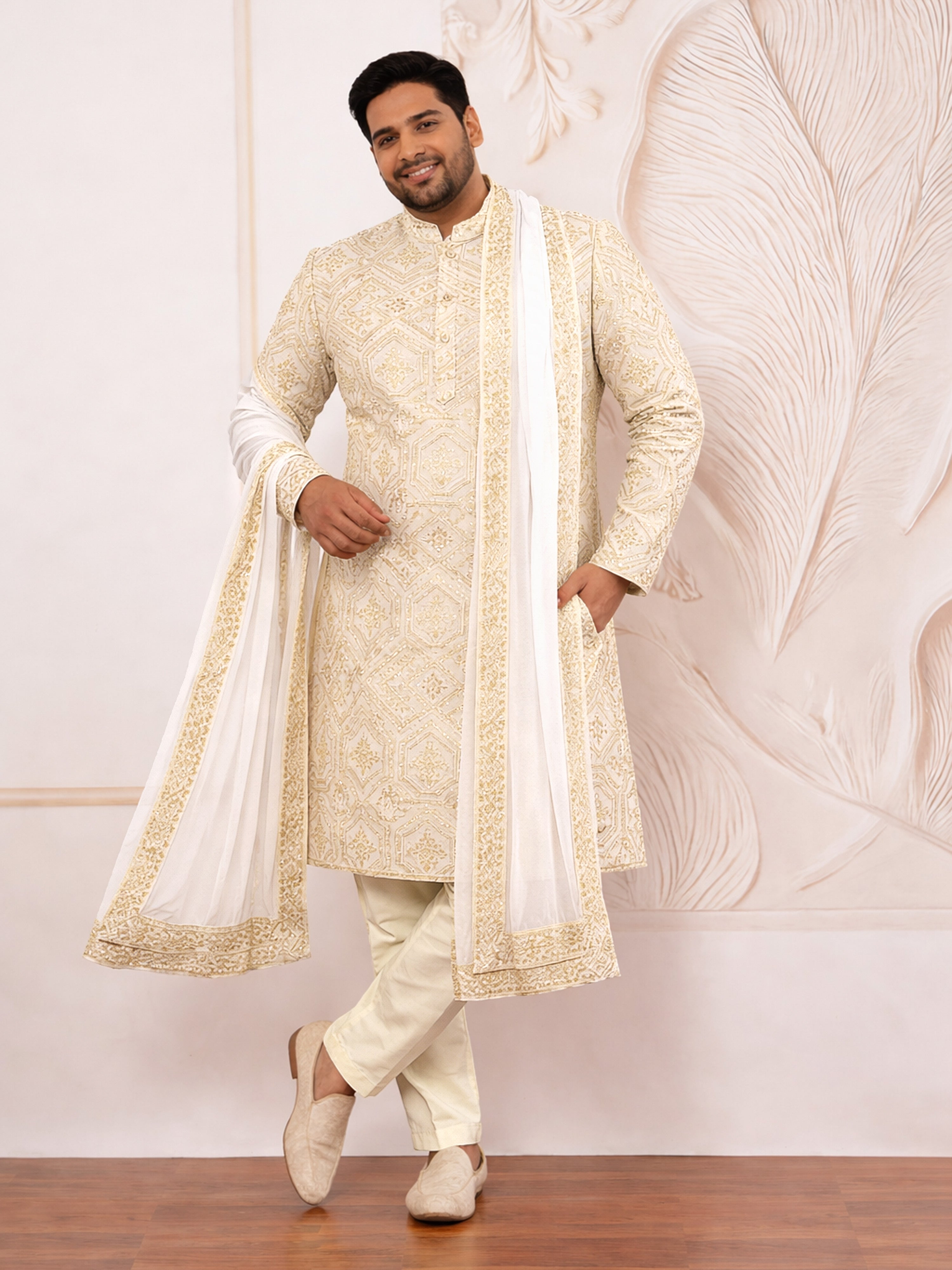Men Off-White Geometric Zari Work Undetermined Dupatta