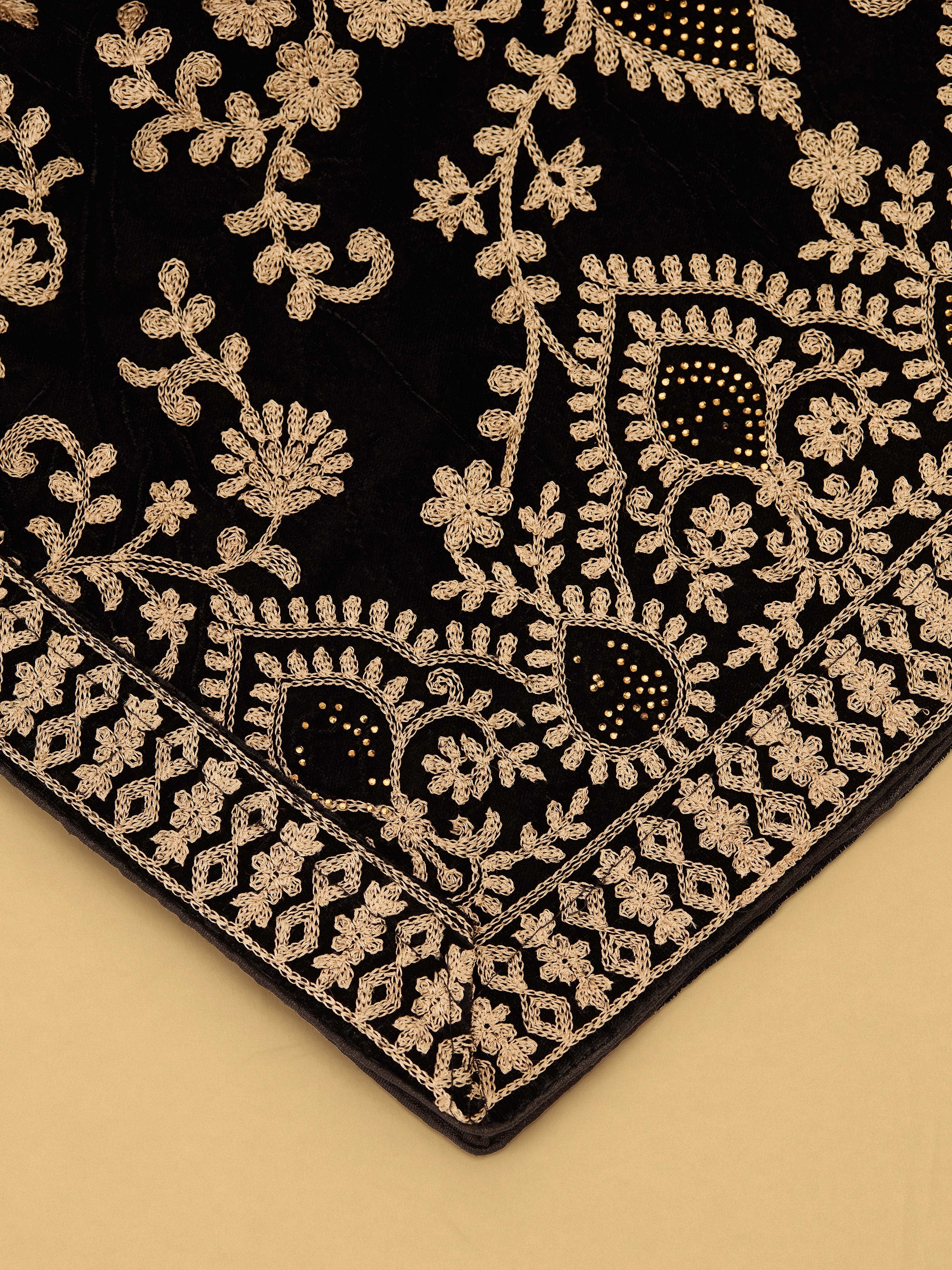 Men's Black Embroidered Dupatta