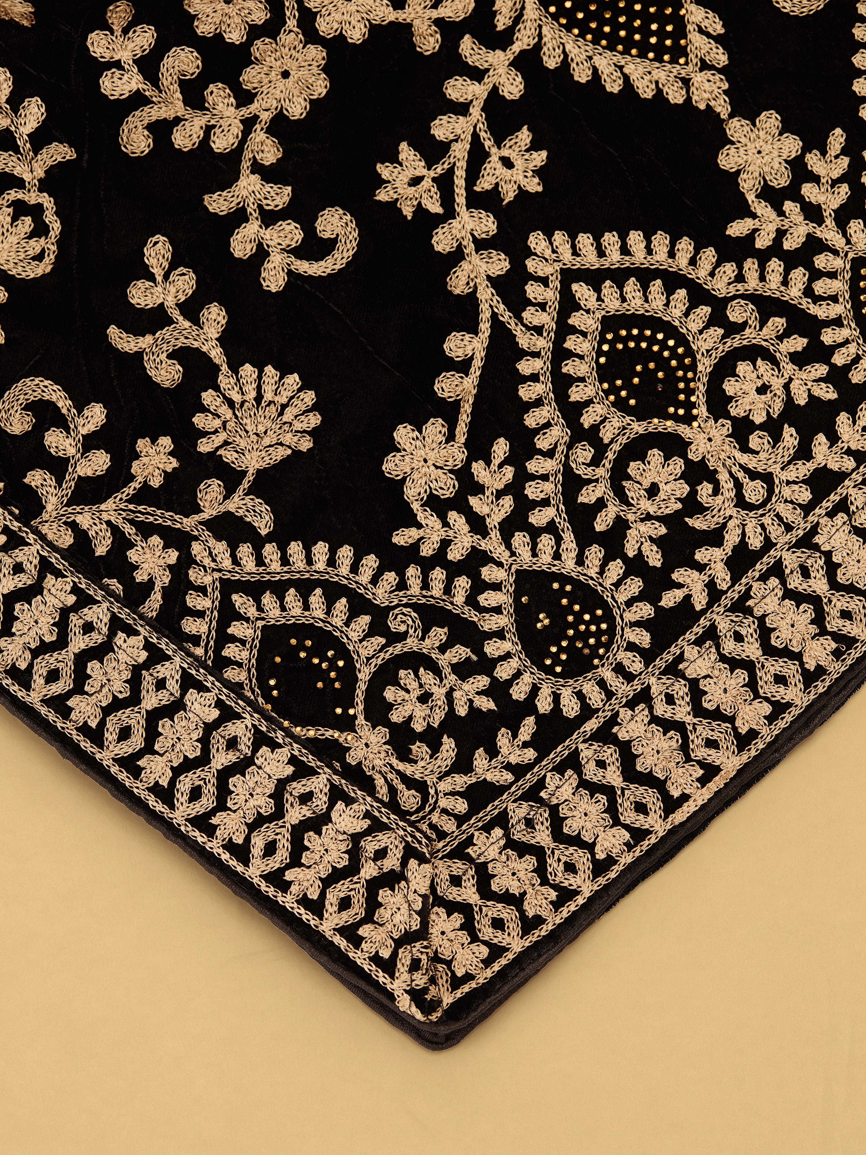 Men Black Floral Zari Work Undetermined Dupatta