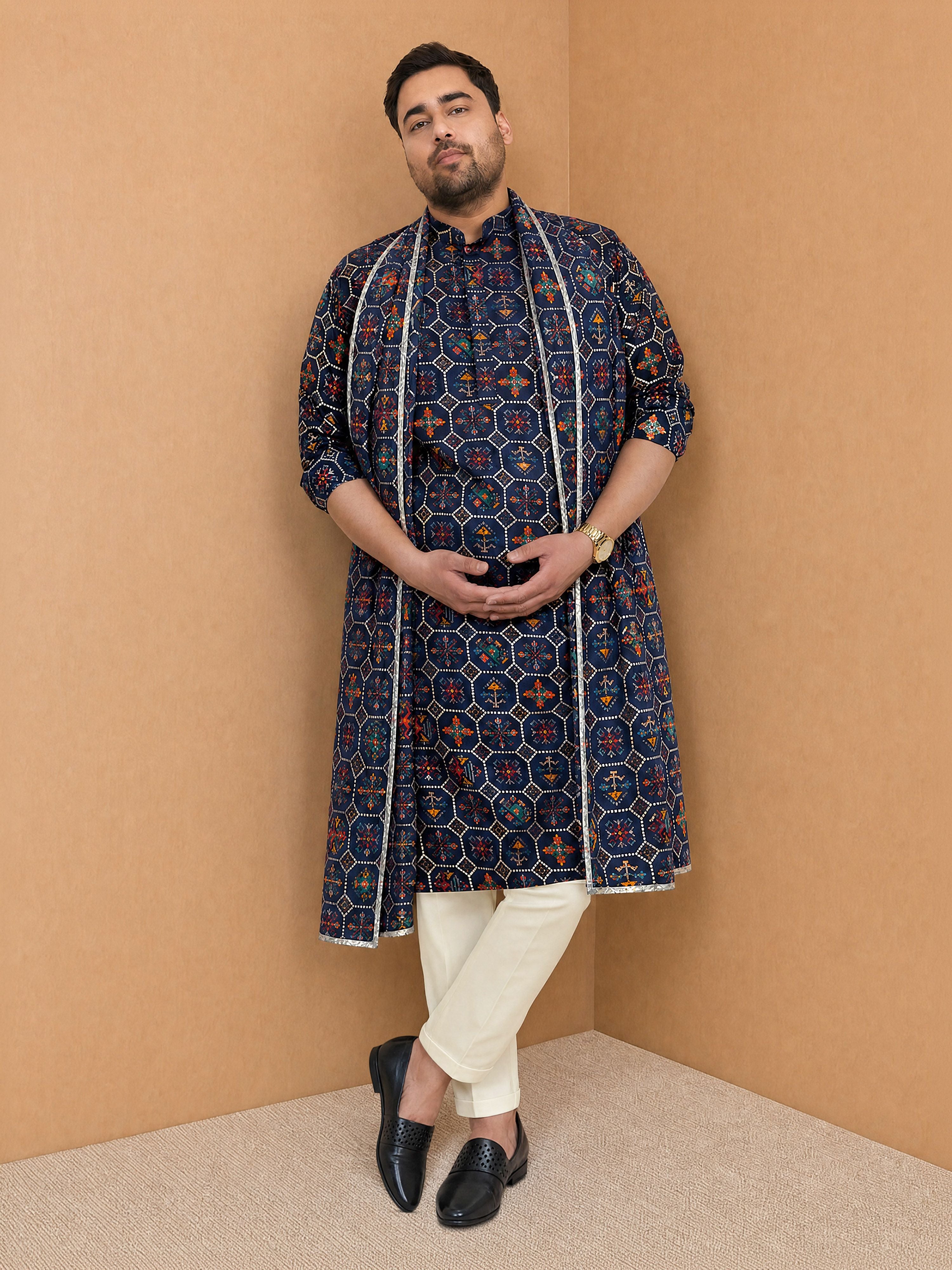 Men Blue Silk Blend Kurta and Pyjama with Dupatta Wedding, Durga Puja, Festive, Festive Glitz, Summer / Casual Ethnic Wear