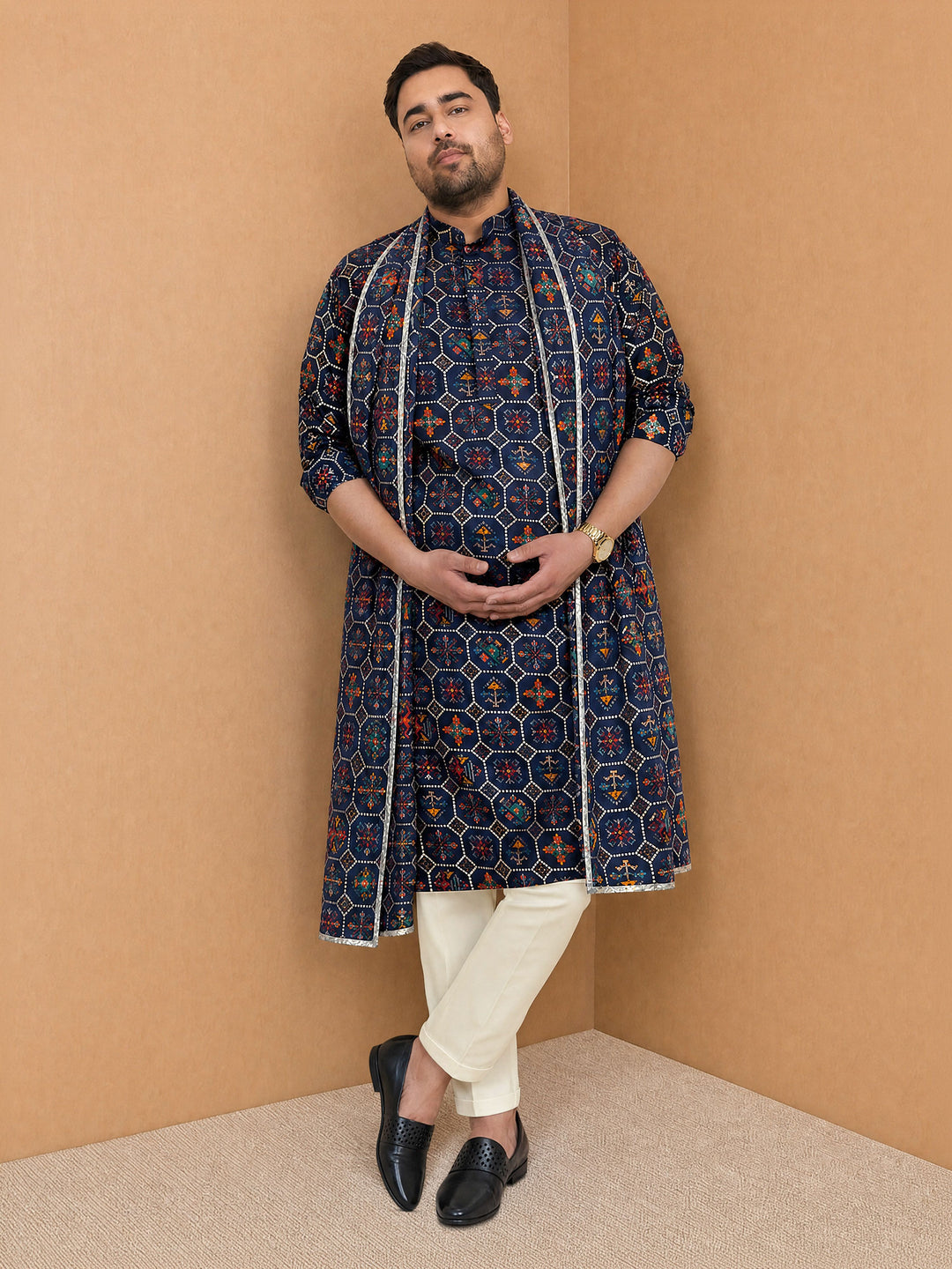 Men Blue Silk Blend Kurta and Pyjama with Dupatta Wedding, Durga Puja, Festive, Festive Glitz, Summer / Casual Ethnic Wear