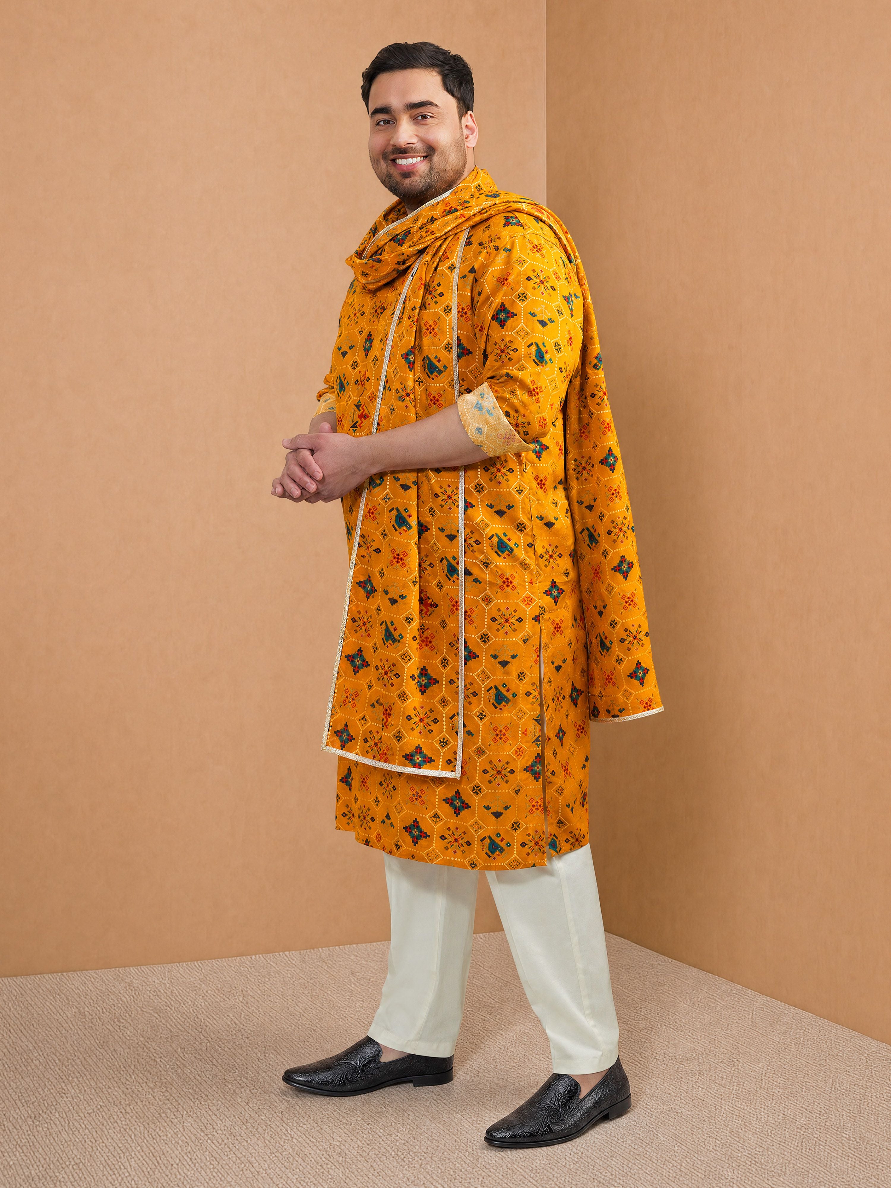 Men's Yellow Silk-Blend Digital Print Knee Length Kurta and Pyjama with Dupatta