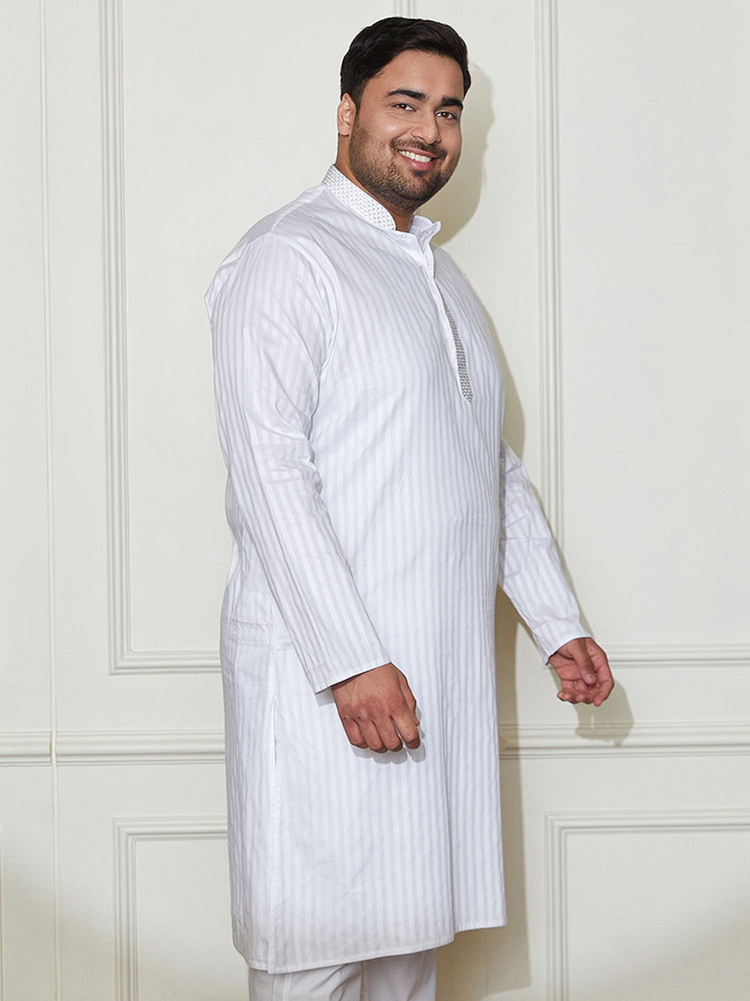 Plus Men's White Cotton Blend Kurta