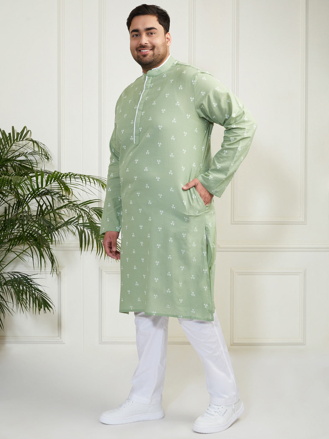 Plus Men's Green And White Cotton Kurta Pyjama Set