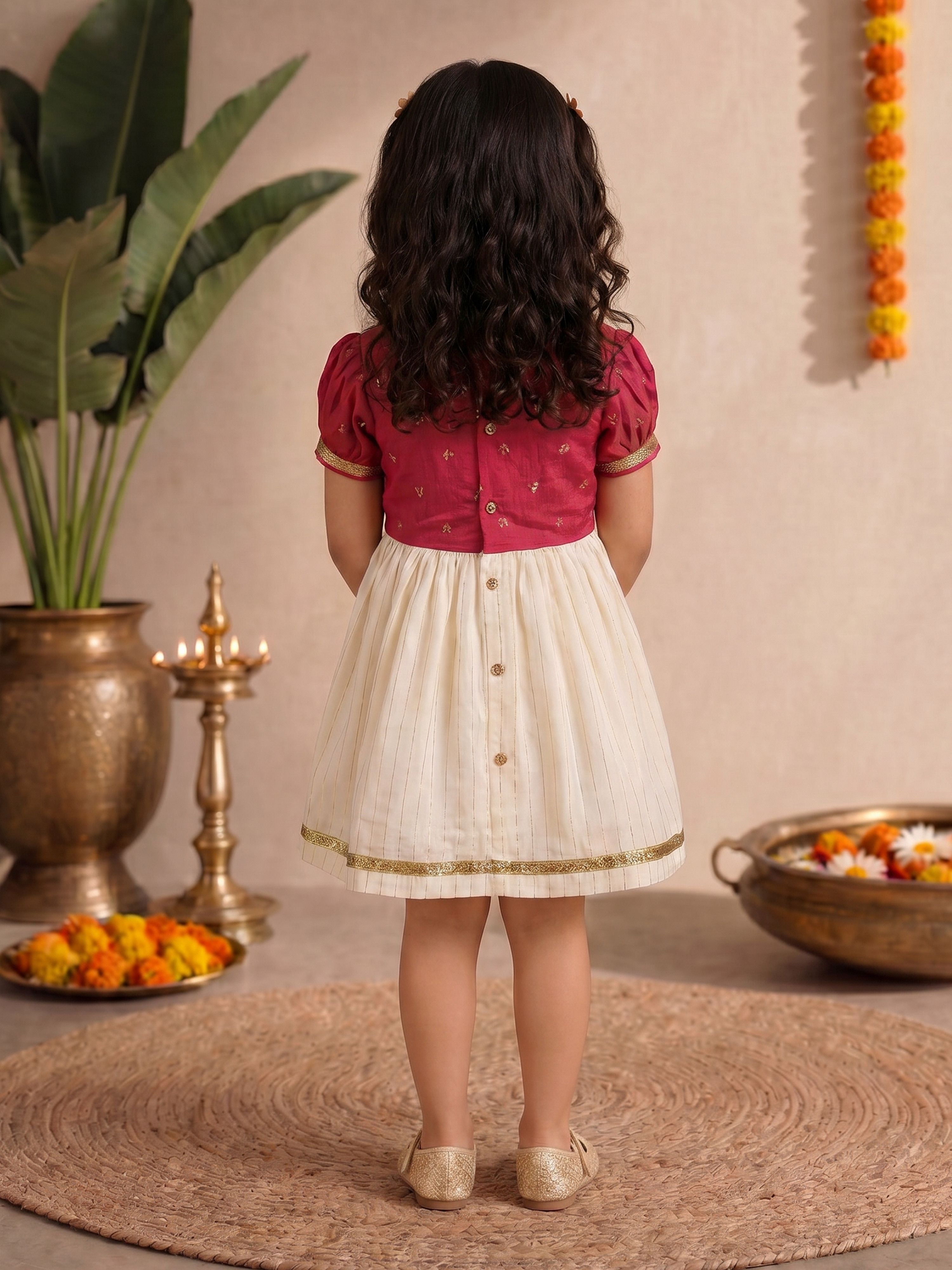 Girls's Pink Chanderi Embroidered Thigh Length Dress