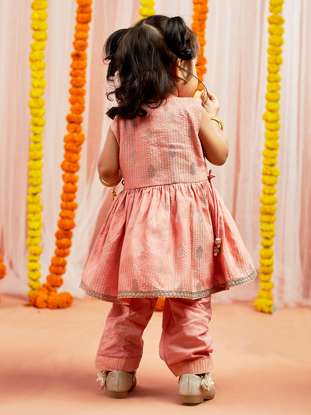 Girl's' Pink Kurta Pant Set