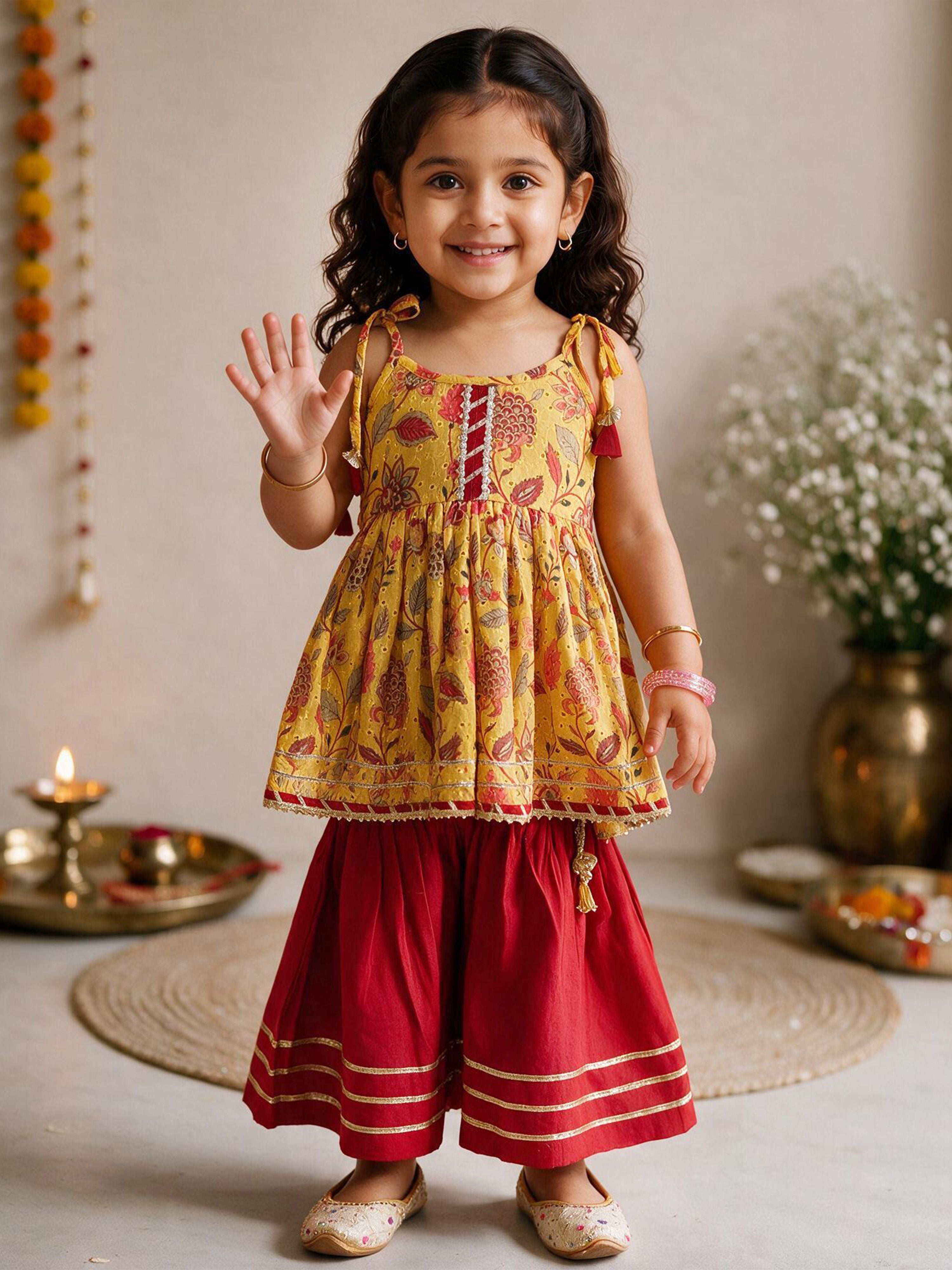Girls Yellow Cotton-Blend Floral Kurta Pyjama Set