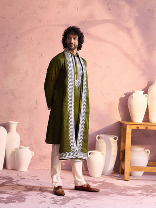 SHRESTHA BY VASTRAMAY Men's Mehndi Green Silk Machine Embroidered Kurta Pyjama With Silk Dupatta Set