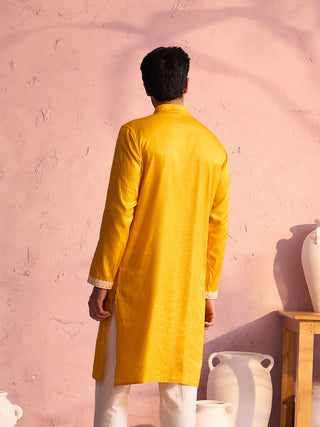 SHRESTHA BY VASTRAMAY Men's Yellow Silk Machine Embroidered Kurta
