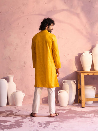 SHRESTHA By VASTRAMAY Men's Yellow Embroidered Silk Kurta Pyjama Set