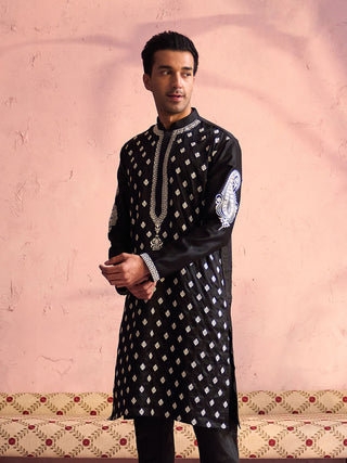 SHRESTHA By VASTRAMAY Men's Black Silk Blend Embroidered Ethnic Kurta