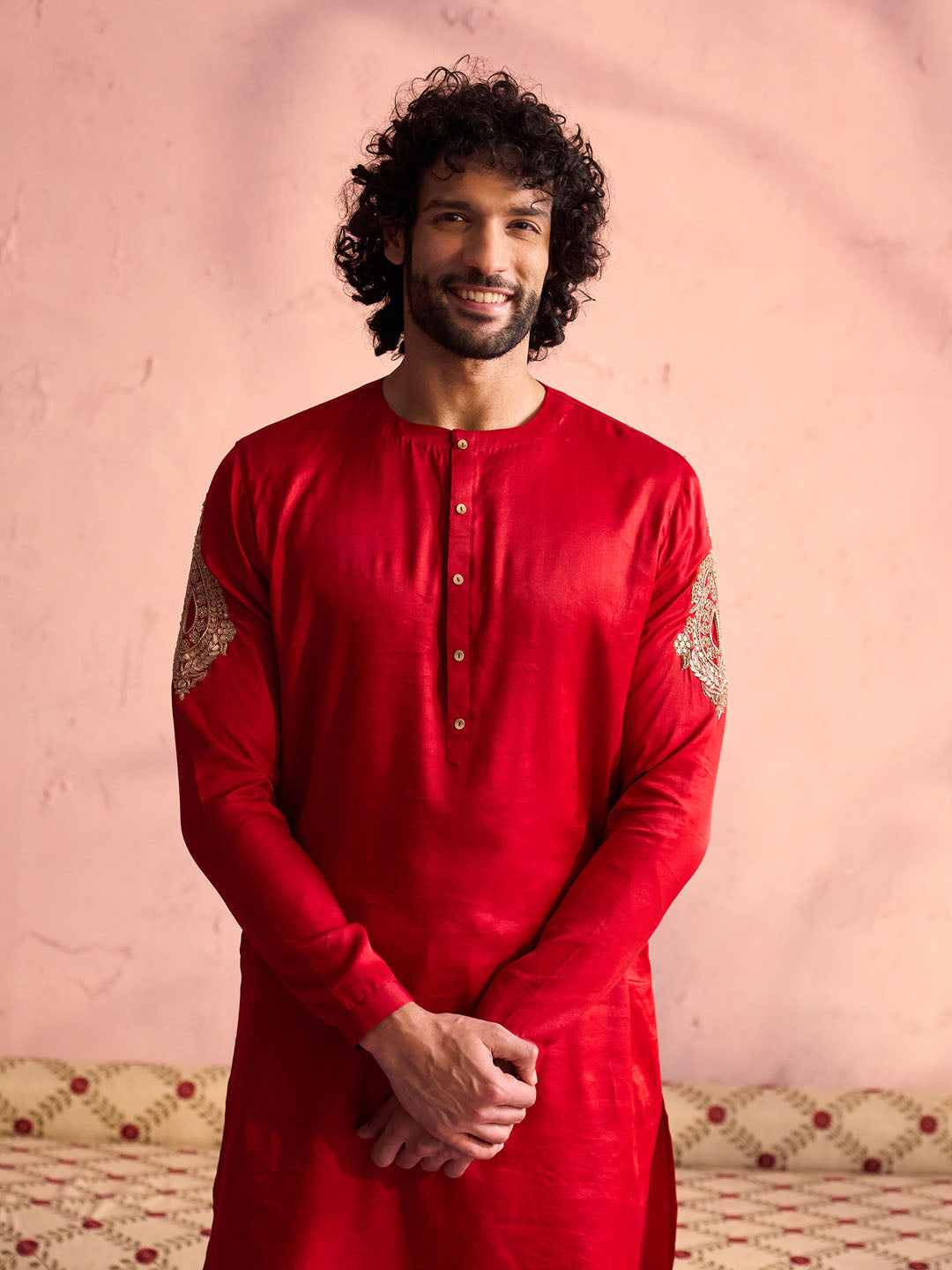 Men's Red Silk Blend Machine Embroidered Kurta Pyjama With Silk